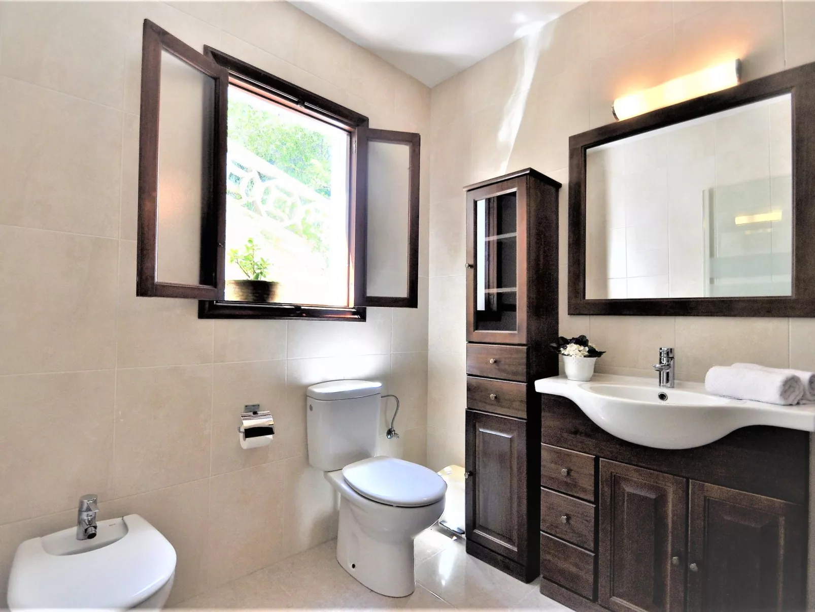 Villa con piscina privada, wifi, aire acondicionado y vistas a montaña ideal pa - Drinnen