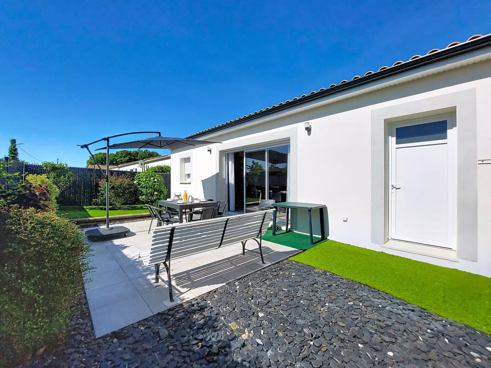 Le Logis - Dehors