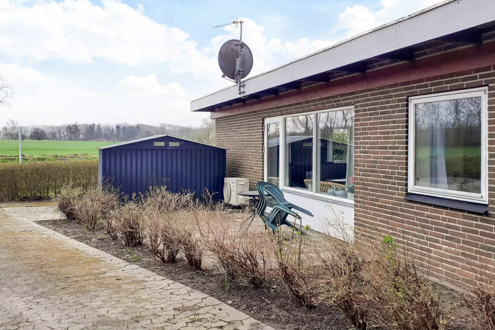 10 person holiday home in