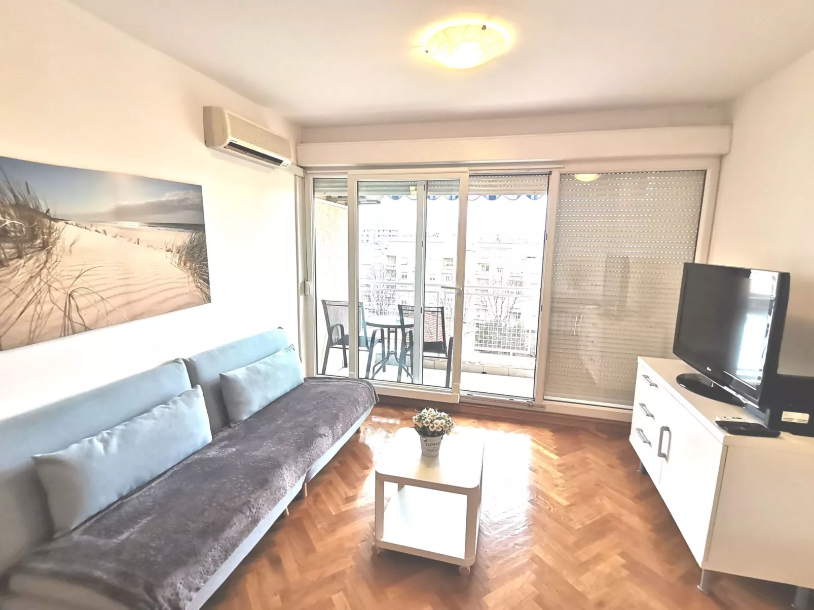 "Plokite" mit Balkon