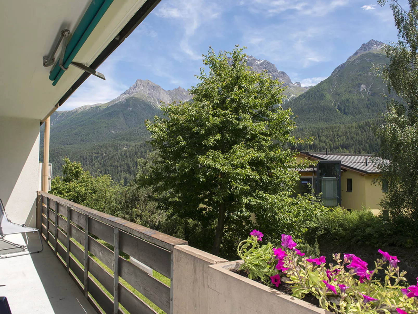 LANIUS, (Scuol).