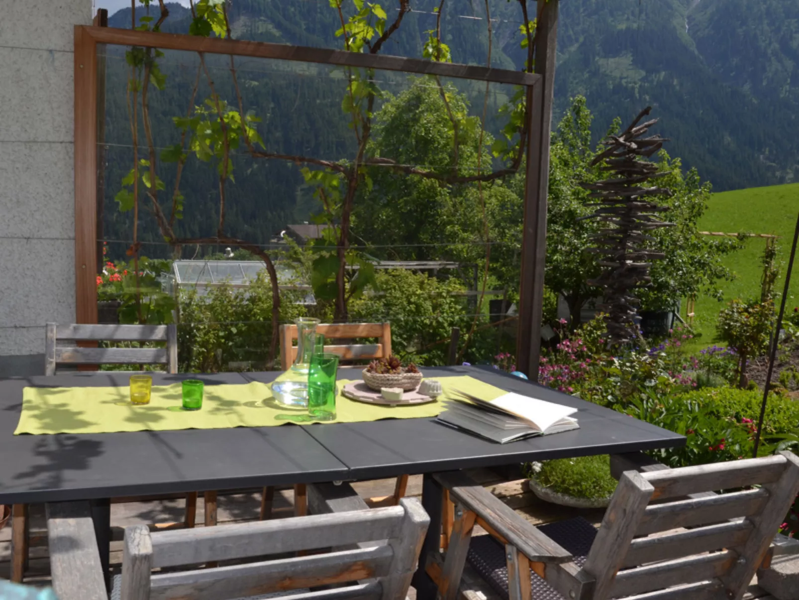 Wohnung Hof Coms, (Urmein).