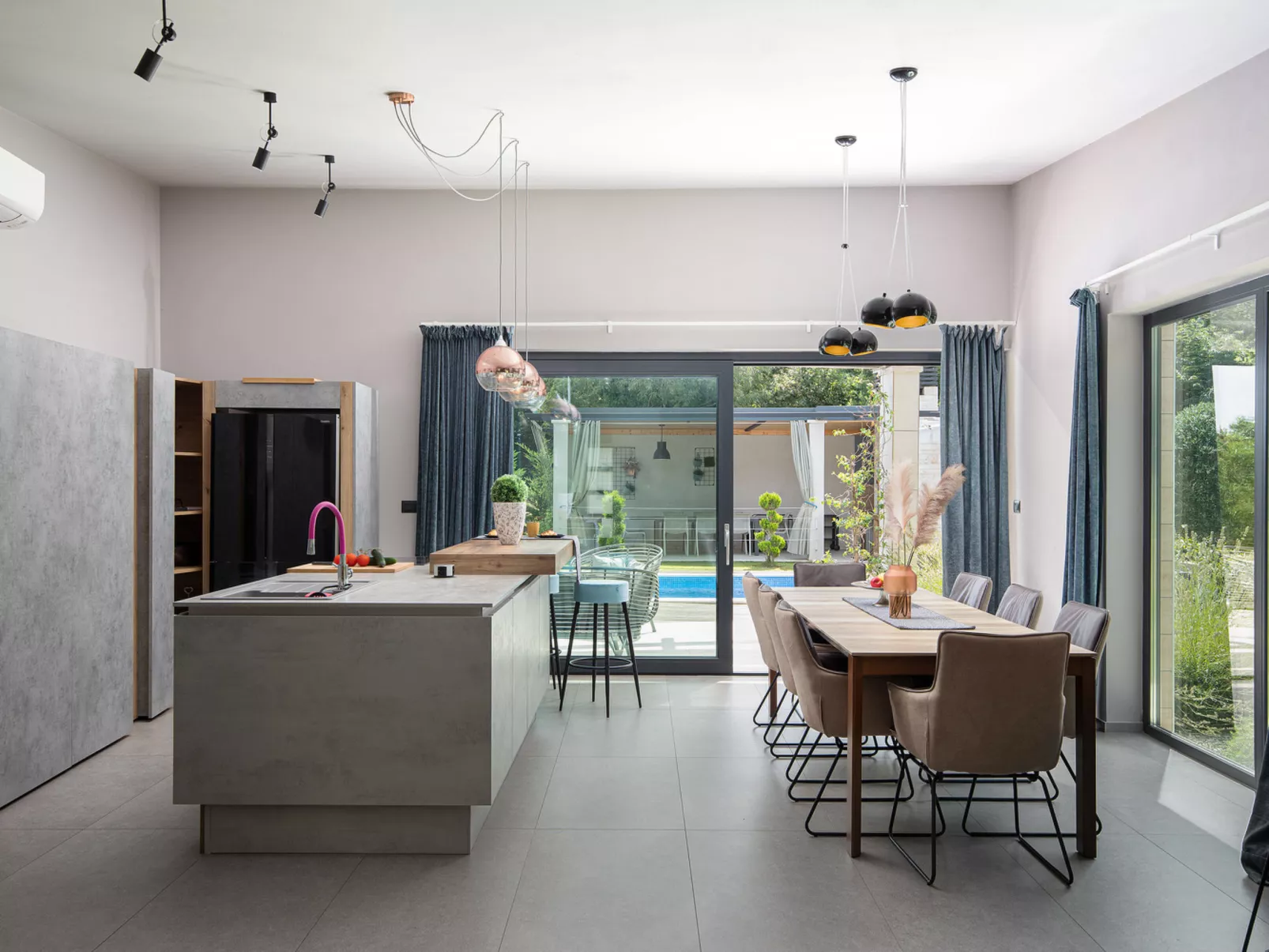 Maell design villa, extra heated pool season 2026