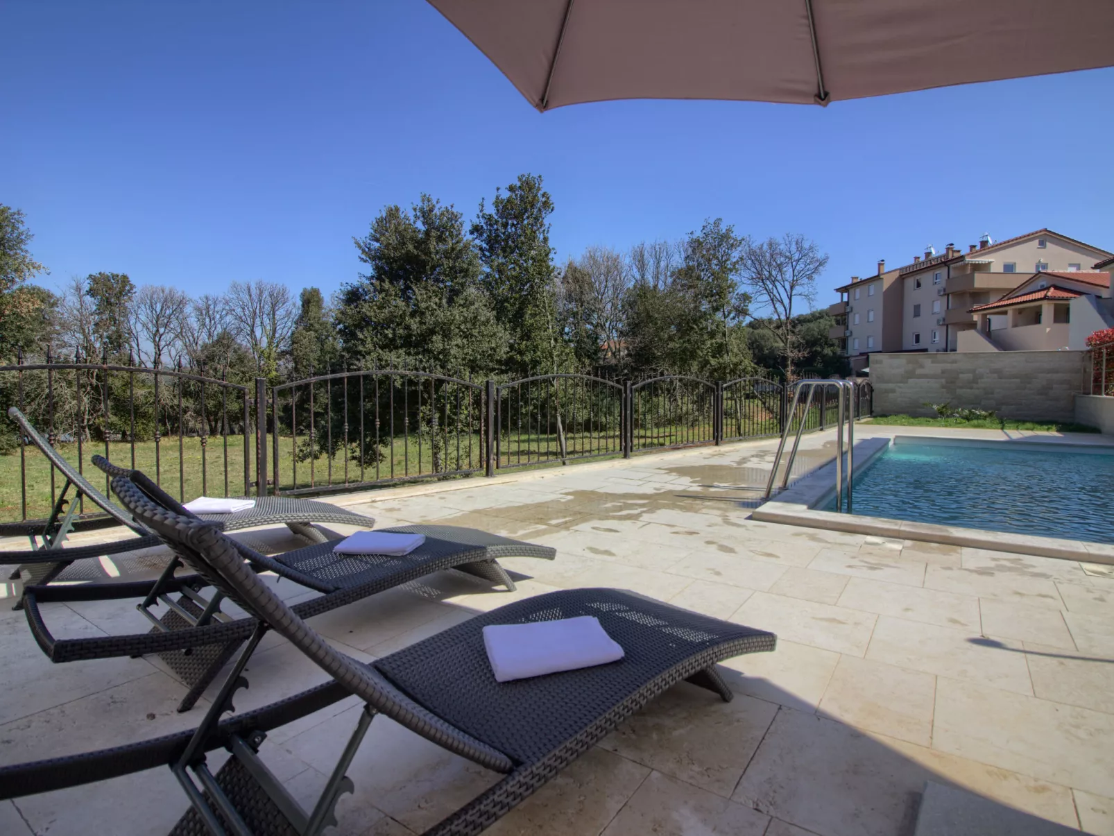 Villa Aurora