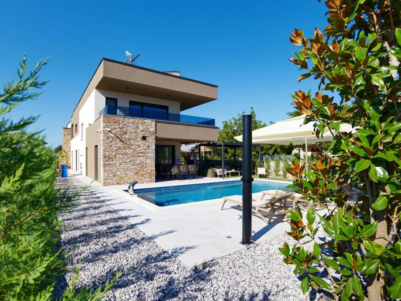 Villa Pieron & Bavigo Holiday Complex for 16 Persons