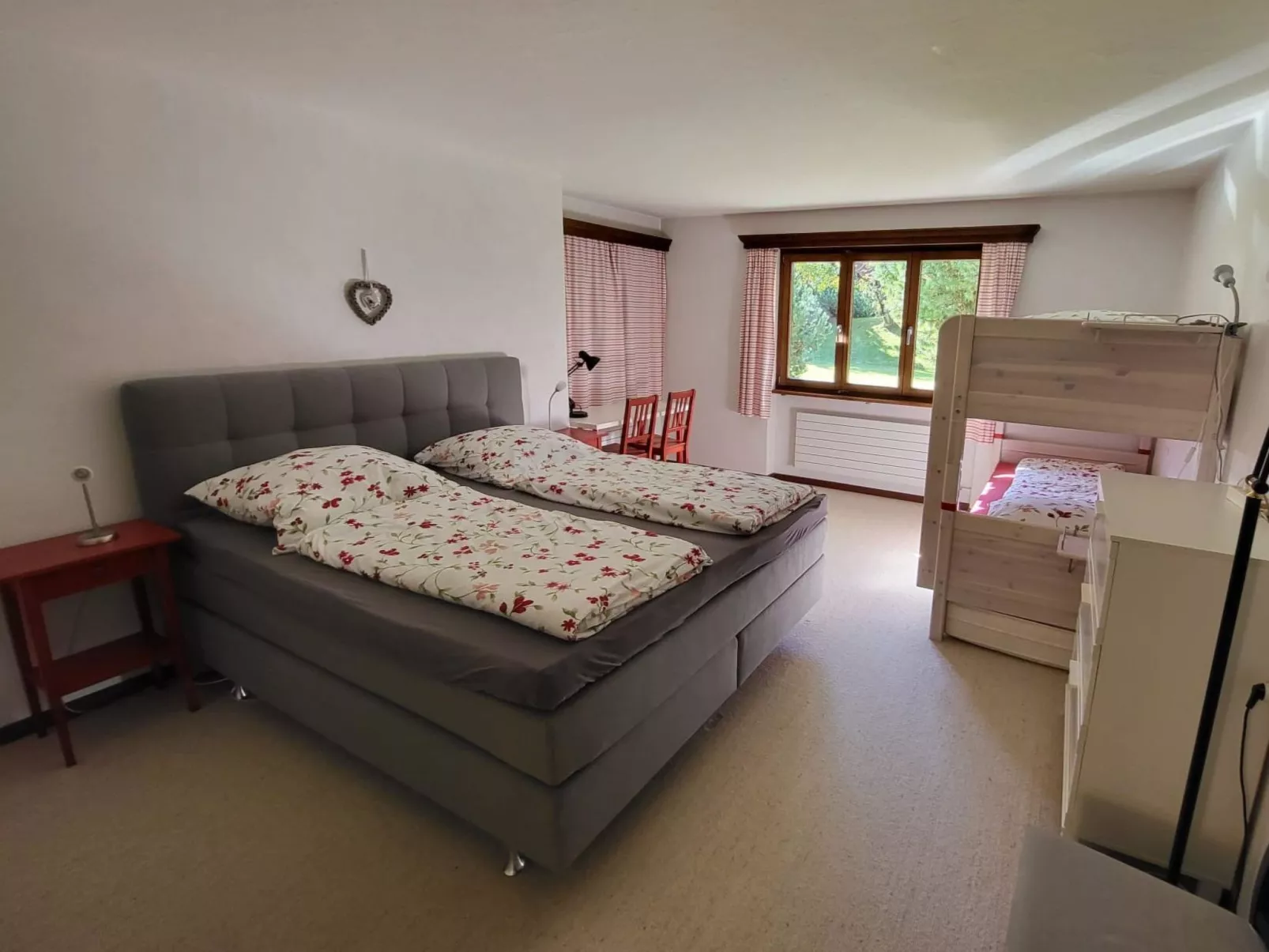Hus Radaz EG 2½-Zimmerwohnung