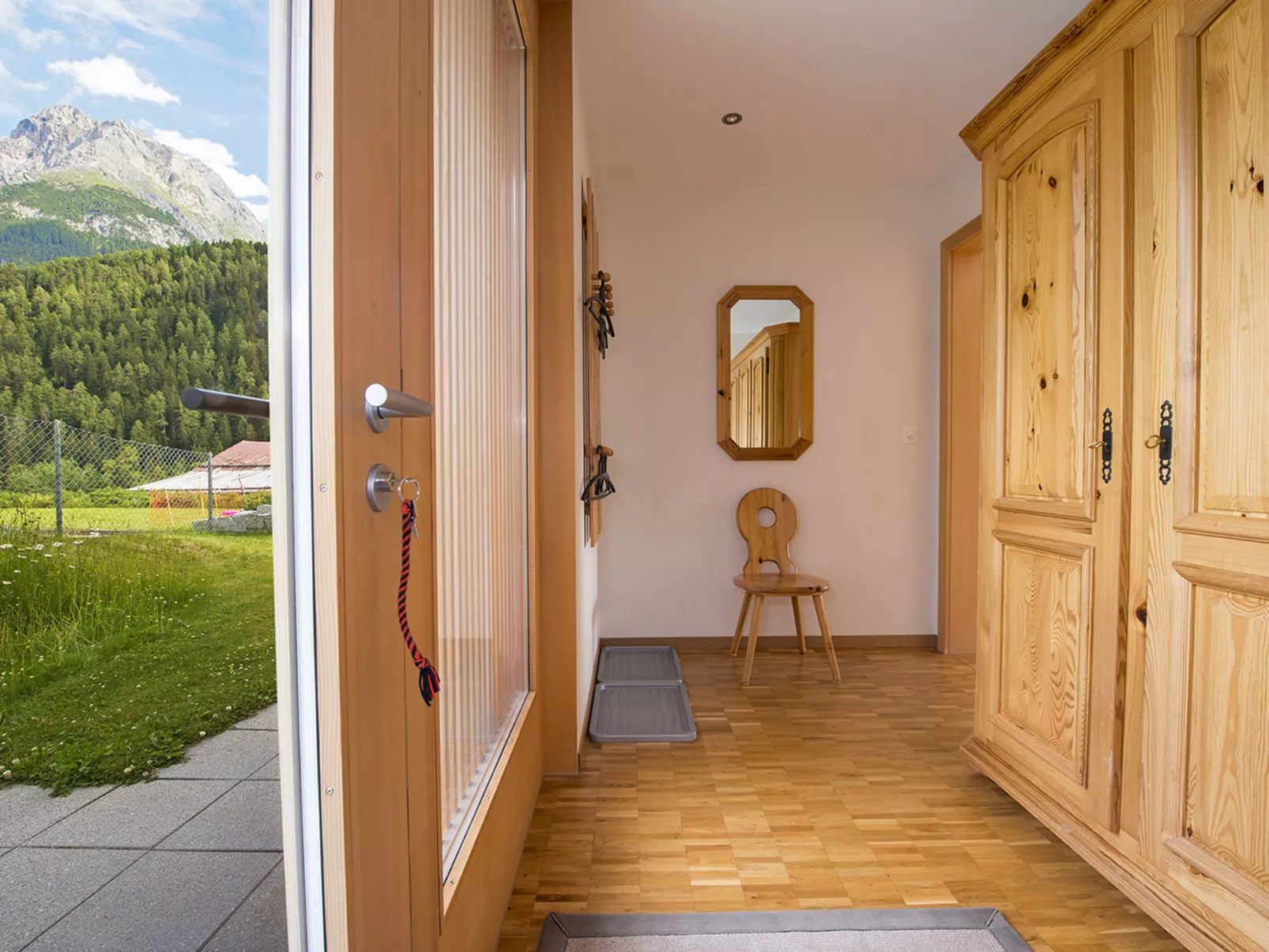 Haus Betschart, (Scuol).