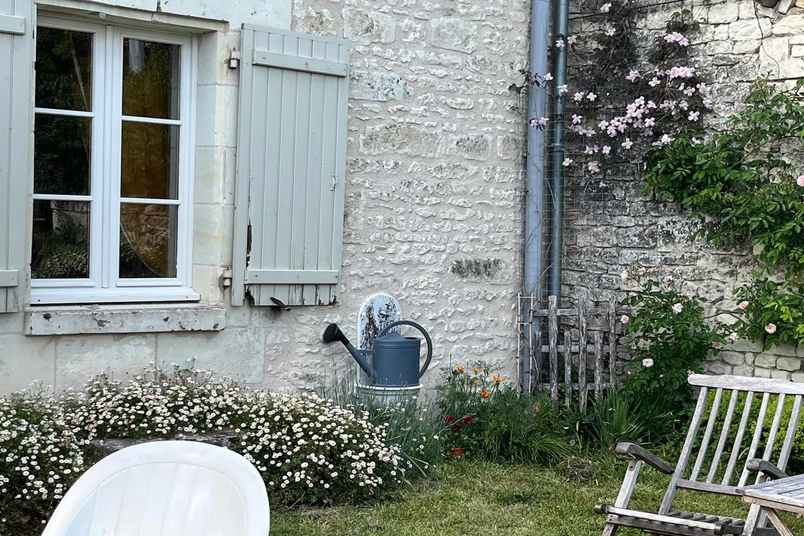 Maison de vacances Sossay - Gardens in summer