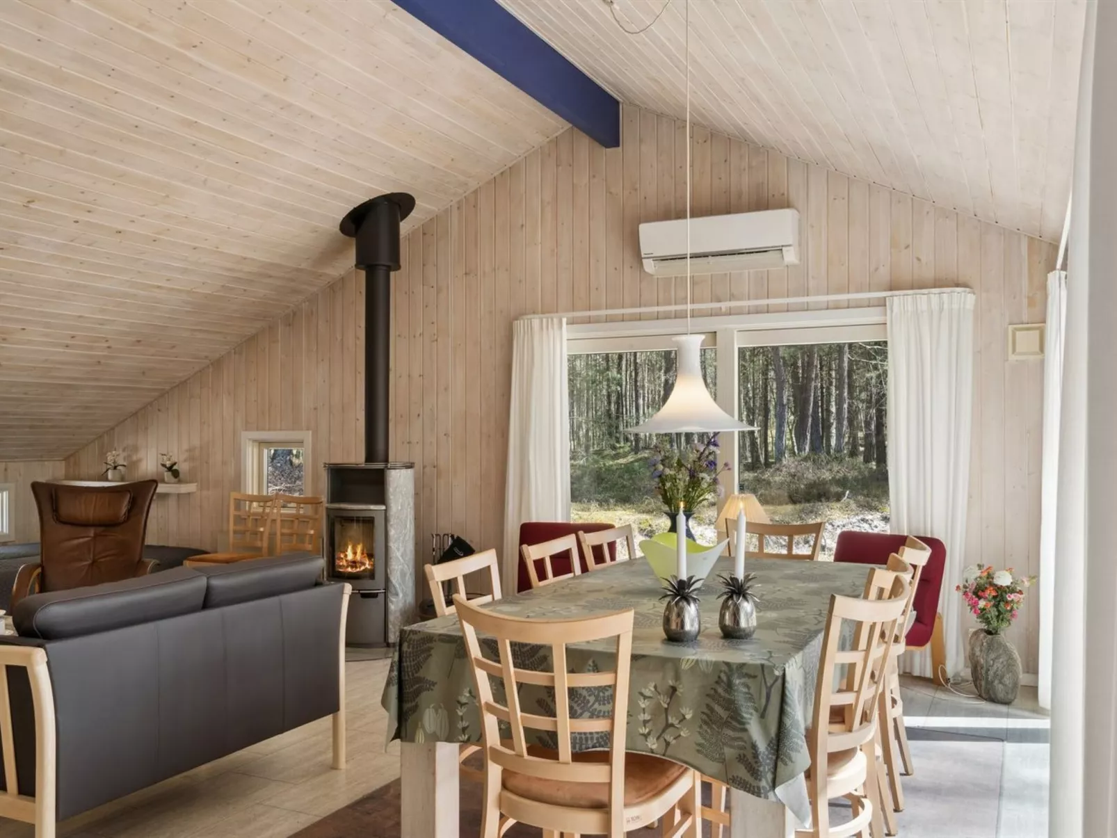 "Sylvia" - 900m from the sea - Inside