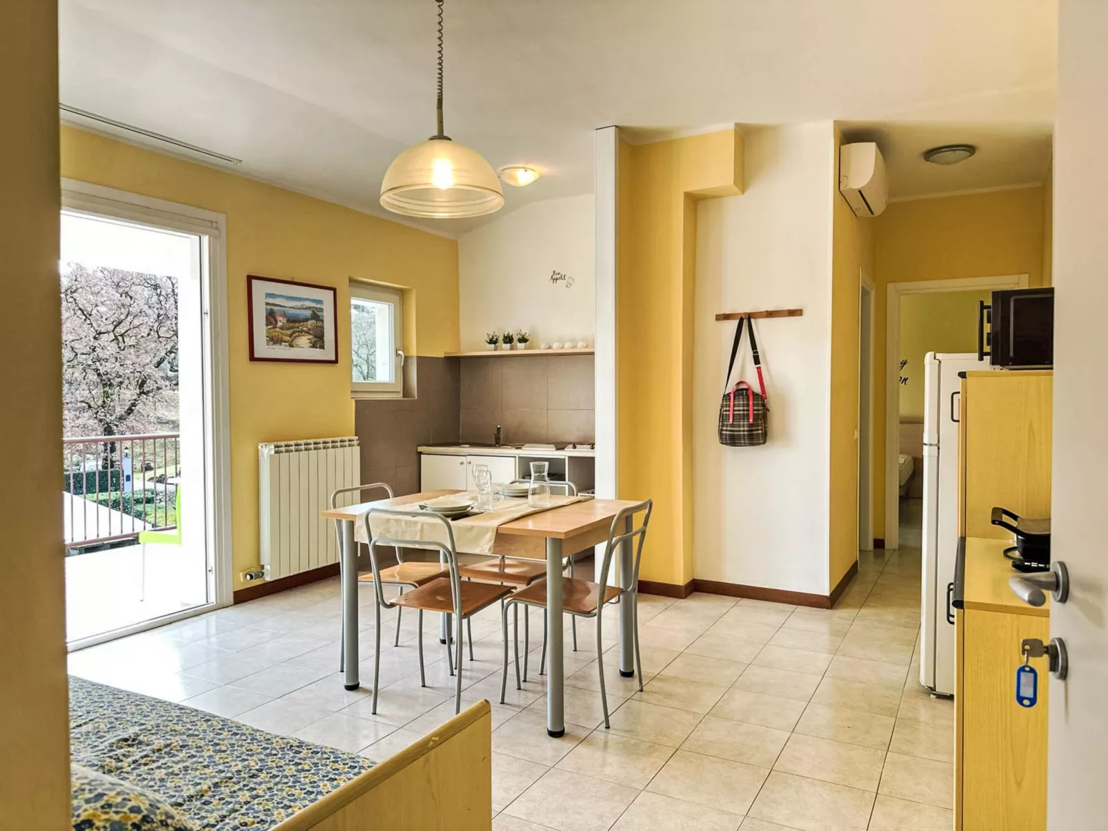 Wohnung in Costermano mit privatem Parkplatz - Dedans