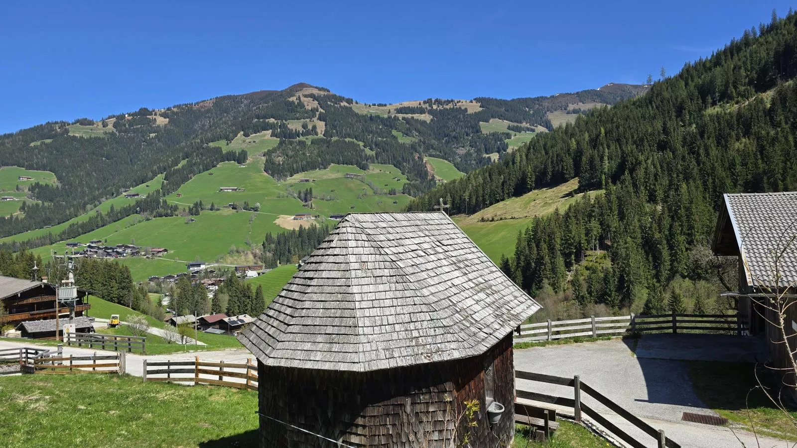 Hacklerhof Top 1 - Aussicht Sommer