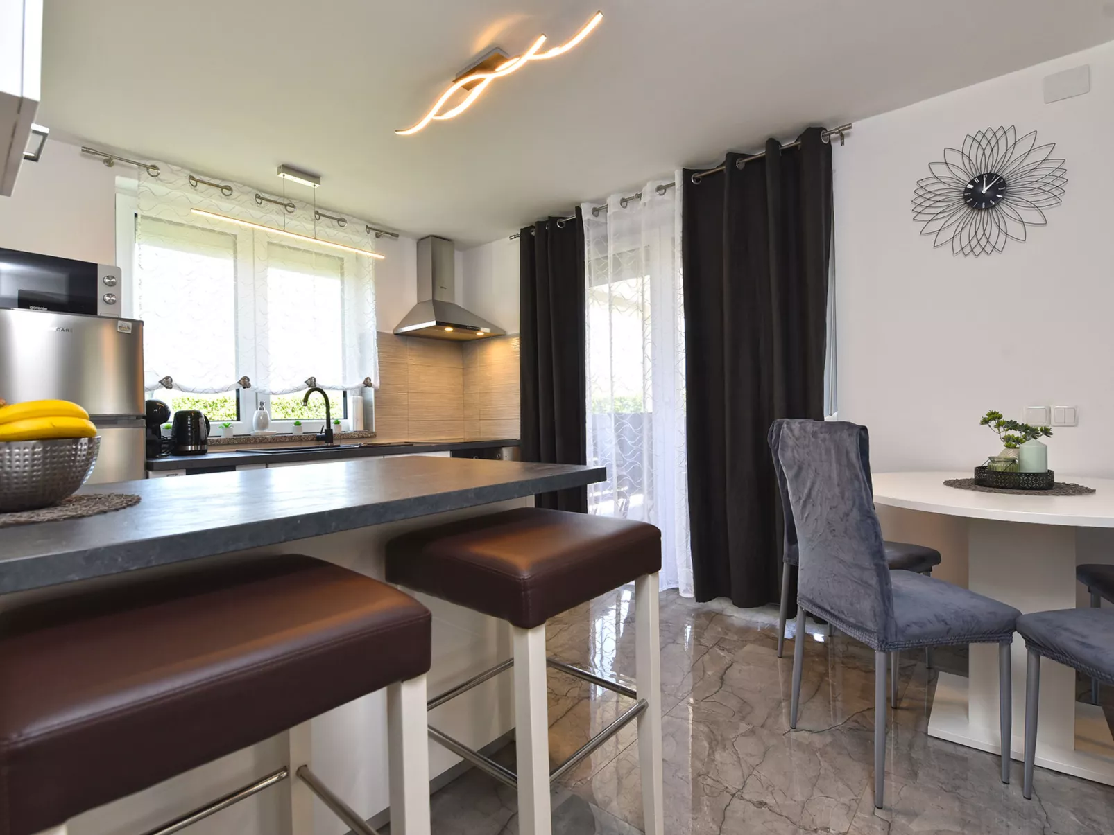 House 2154 - Inside