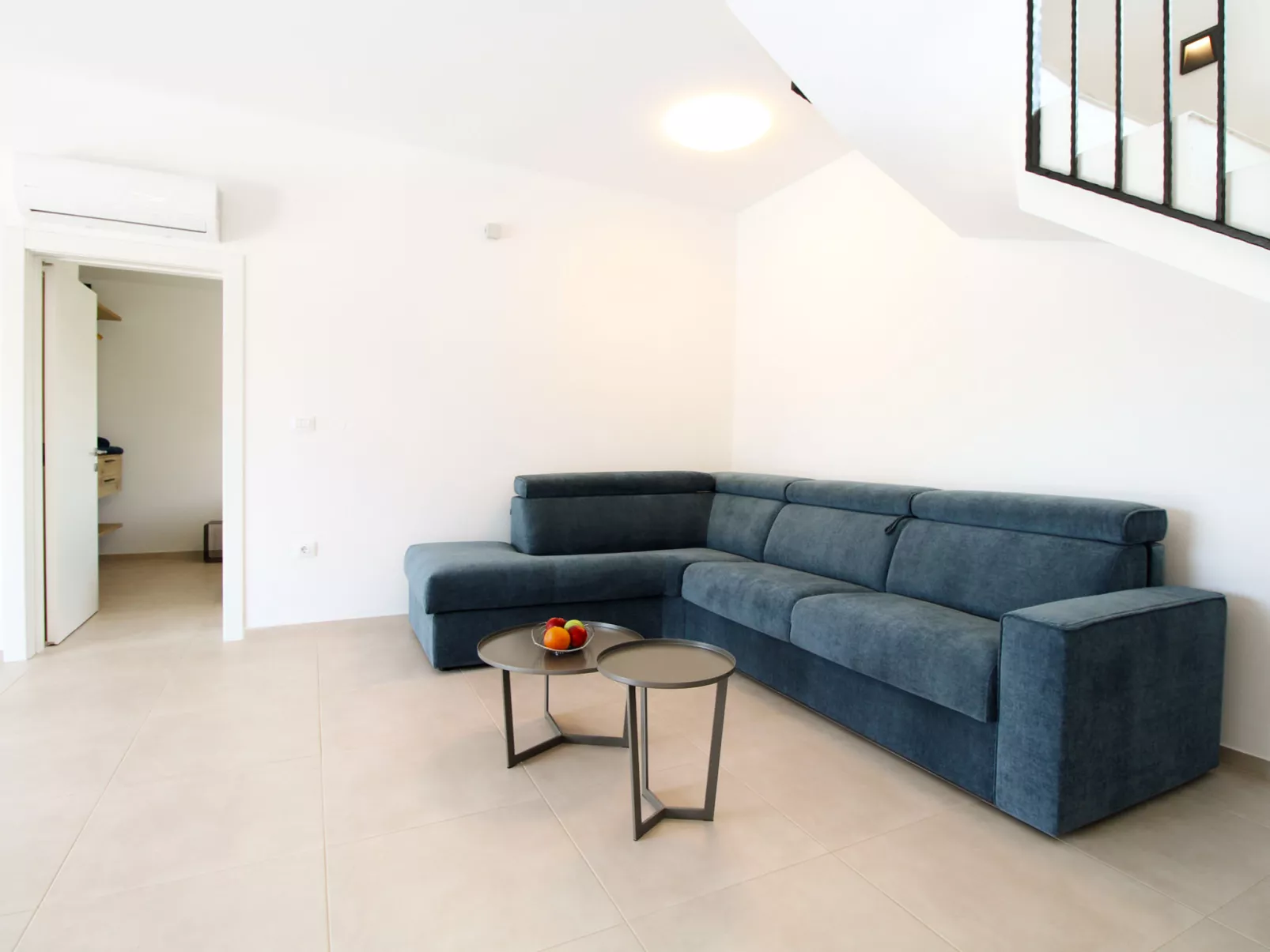 House 2340 - Drinnen
