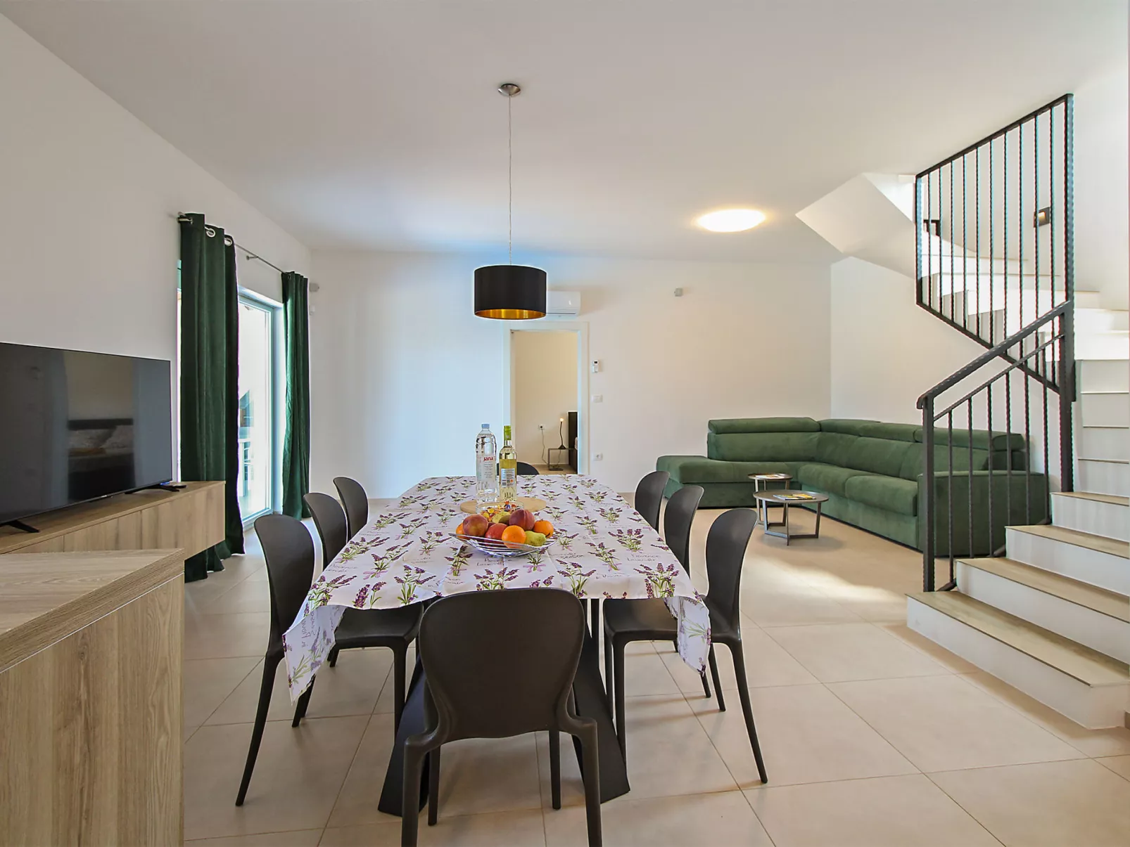 House 2351 - Dedans
