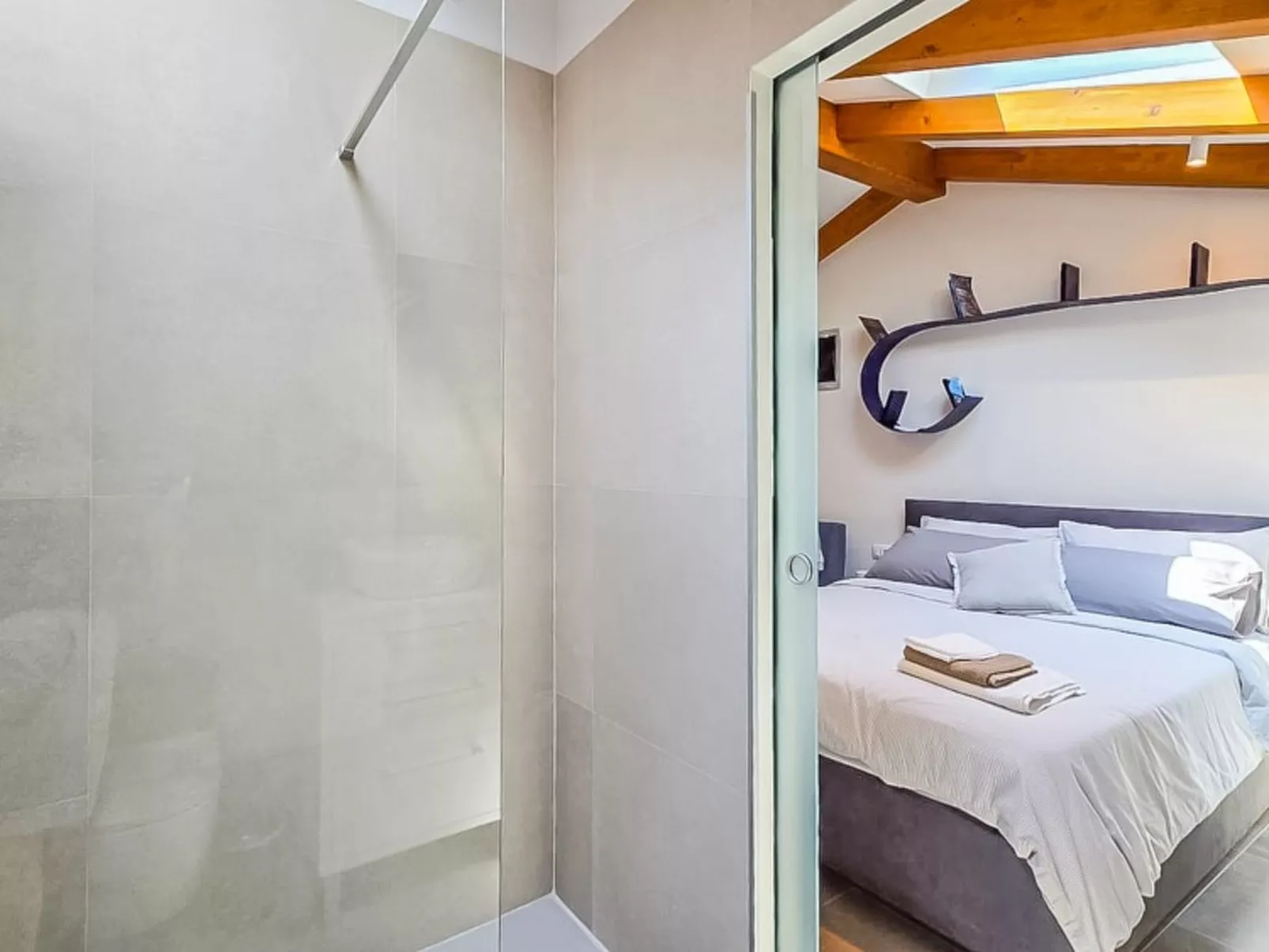 Apartment 2402 - Inside
