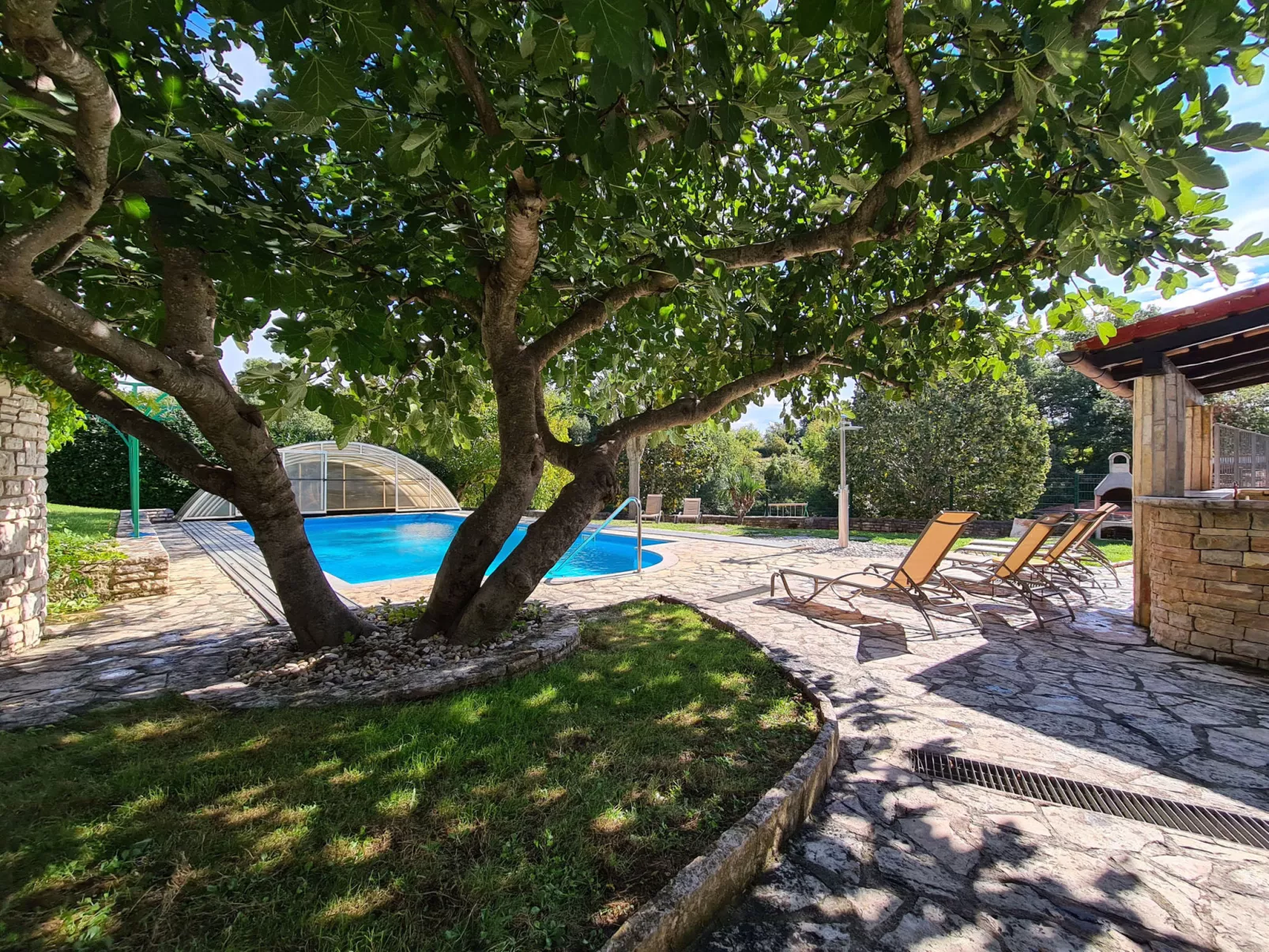 House 2134 - Dehors