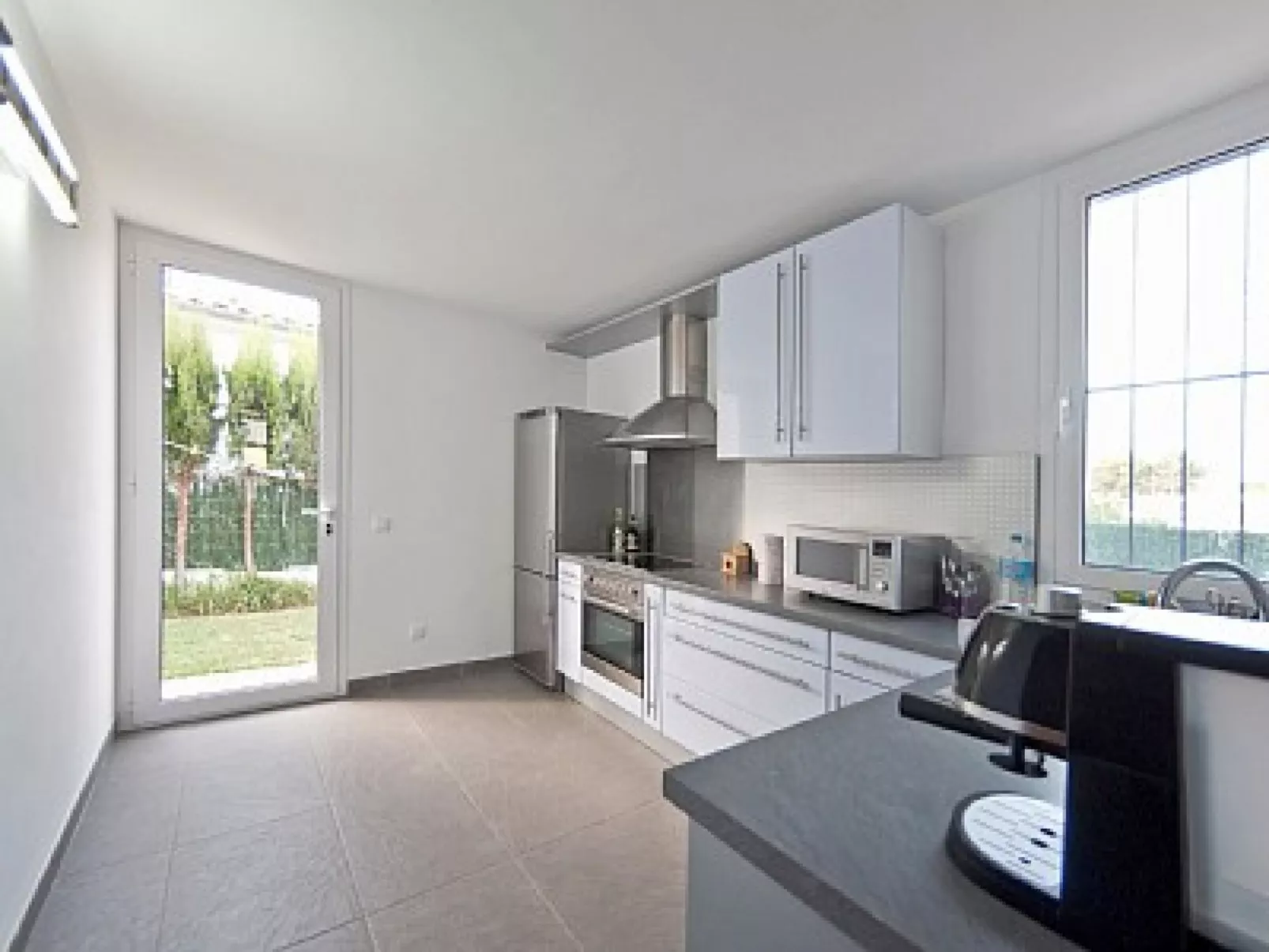 Villa DOMUS GENTI con bbq y piscina privada muy cerca de la playa - WiFi Gratis - Drinnen
