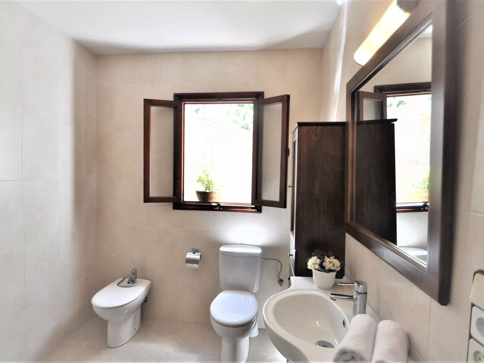 Villa con piscina privada, wifi, aire acondicionado y vistas a montaña ideal pa - Drinnen