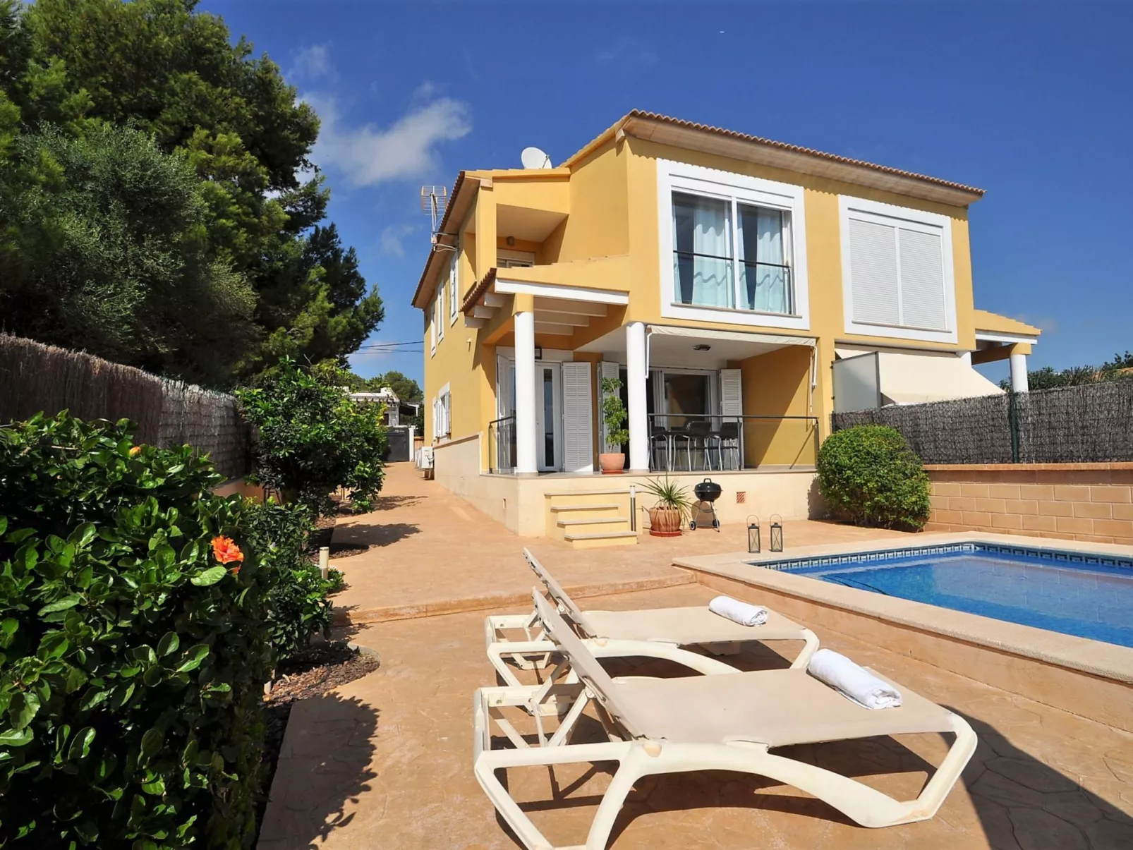 Preciosa villa con vistas al mar, piscina privada, aire acondicionado y wifi id - Draußen
