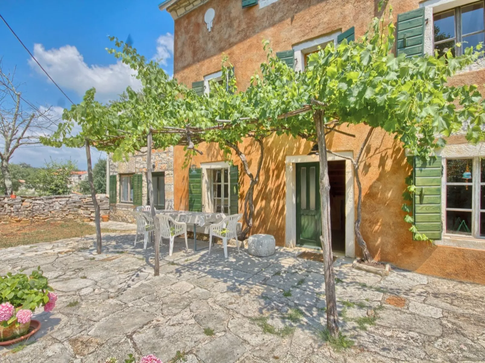 Villa Postaja - Draußen