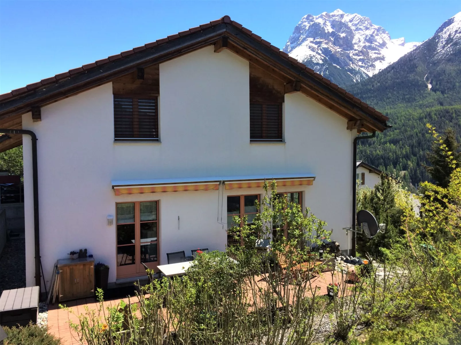 Ferienwohnungen Senda 495D, (Scuol).