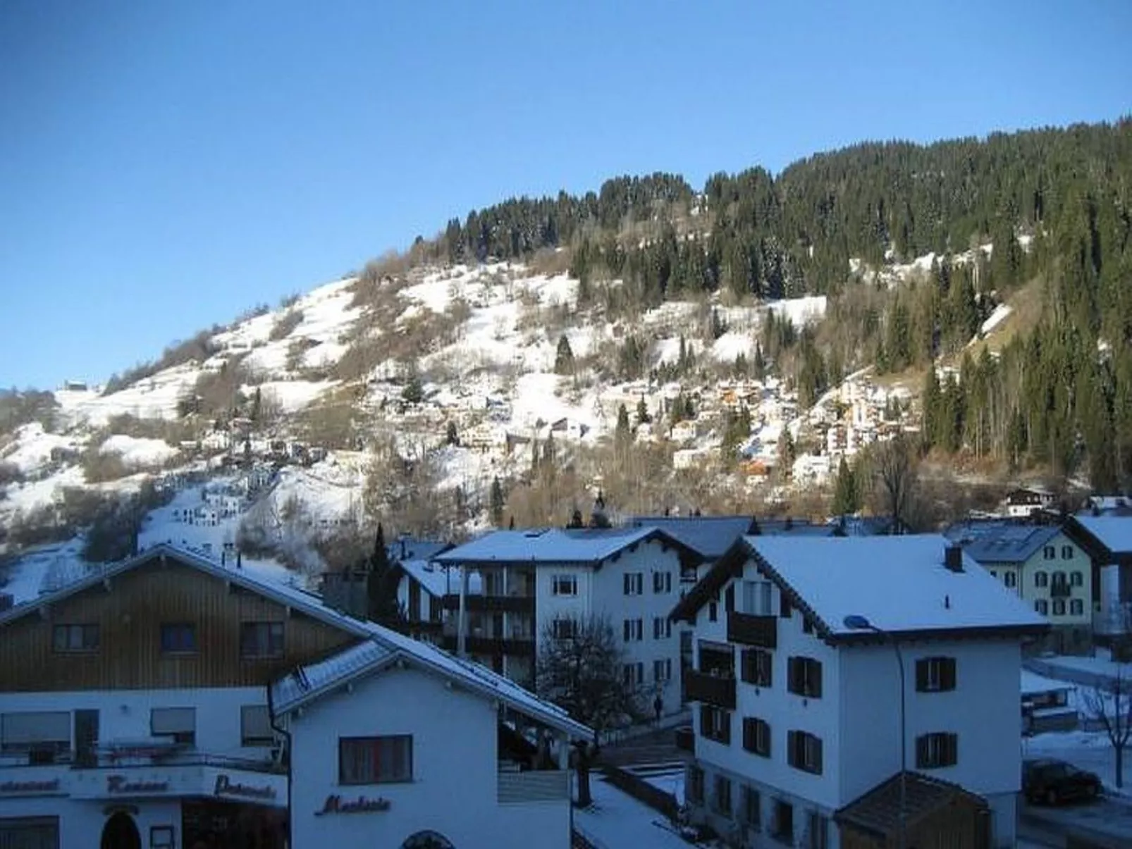 Center Communal / Herrmann, (Laax Dorf). 3.5 Zimmerwohnung