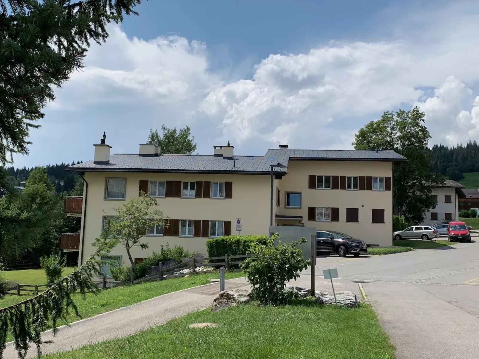 Arcula, (Flims Dorf). Grosszügige 3.5 Zimmerwohnung, 105 m2, ruhig & zentral ge