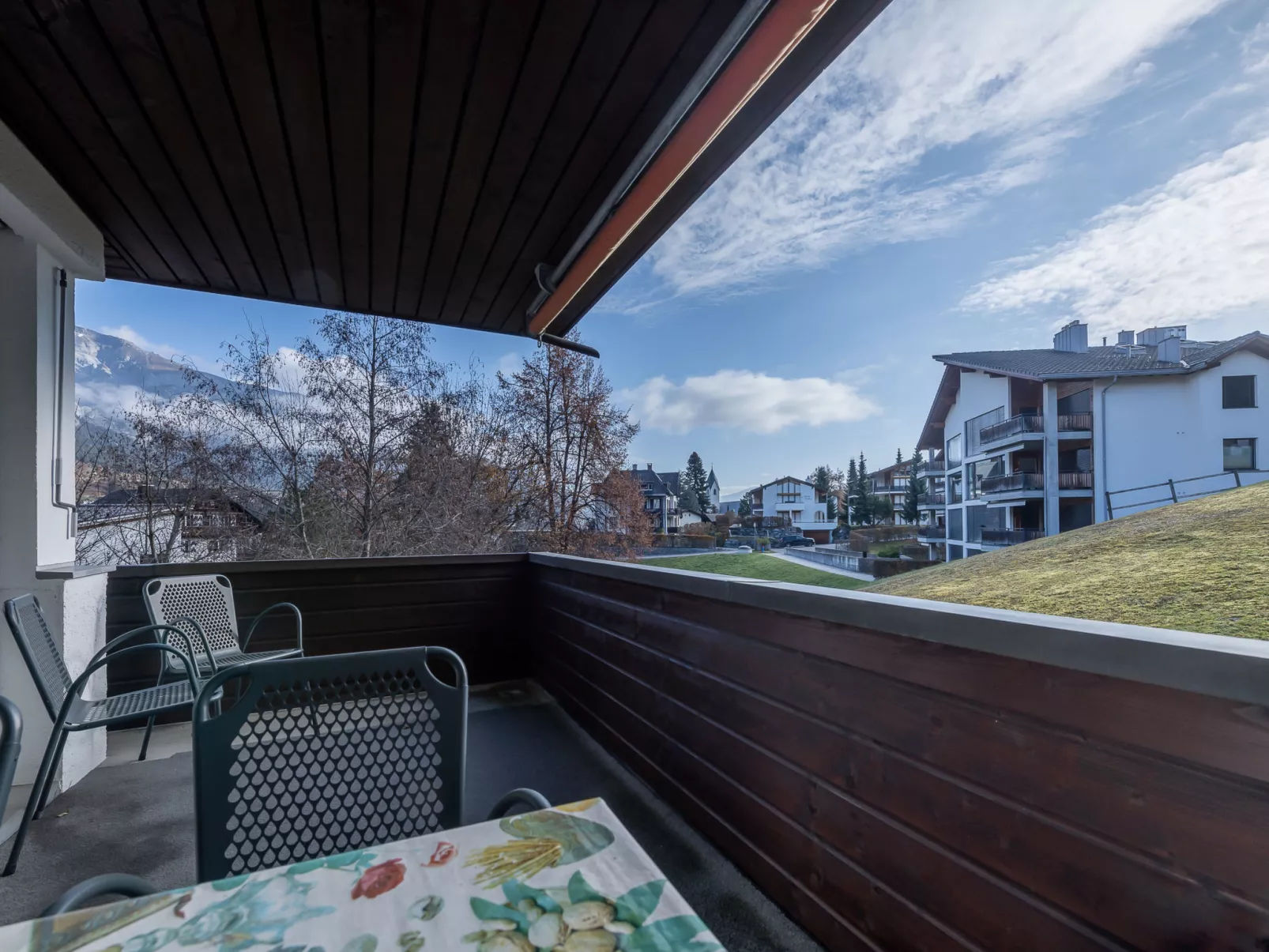Putzprinz Gujan Ferienwohnung, Haus Surmir B / 16, (Flims Waldhaus). 2.5-Zimmer