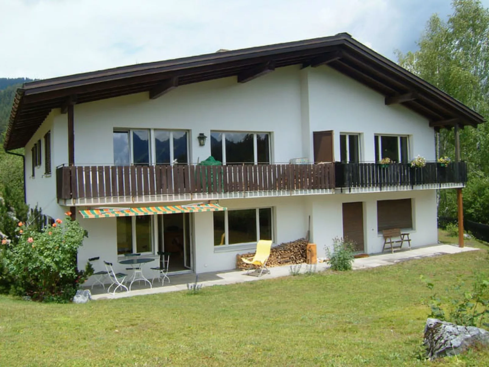 Surrieven / Zwicker, (Laax Dorf). 3.5 Zimmerwohnung