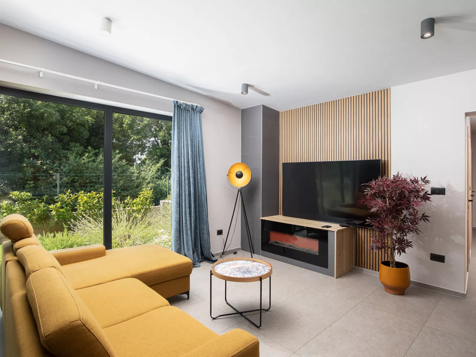 Maell design villa, extra heated pool season 2026