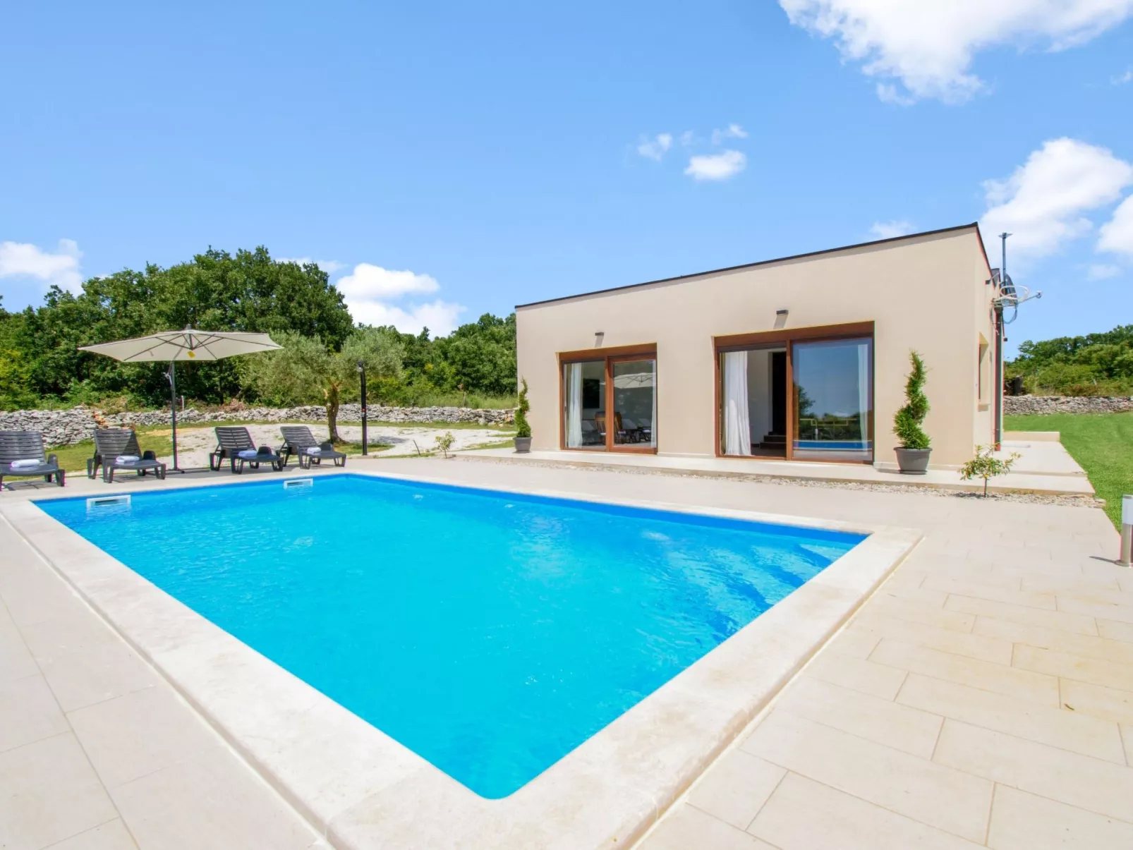 Villa Deni