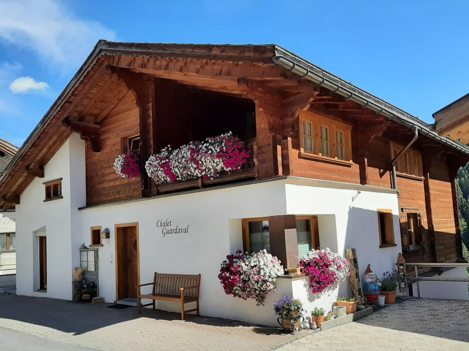 Chalet Guardaval, (Samnaun-Compatsch).