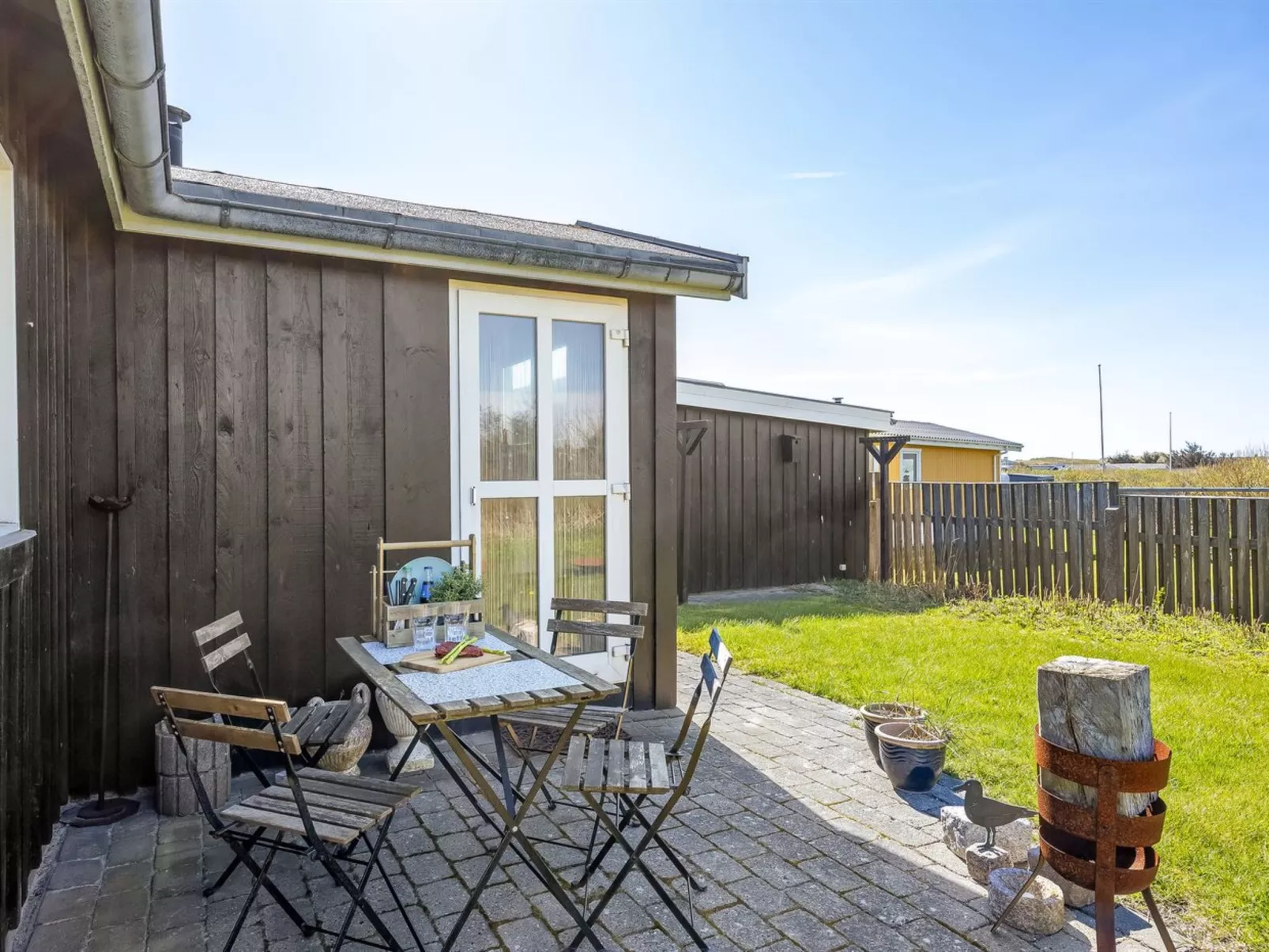 "Niela" - 300m from the sea - Outside