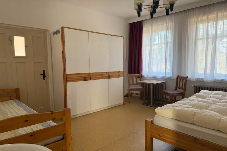 Waldhaus 300 qm - Bedroom