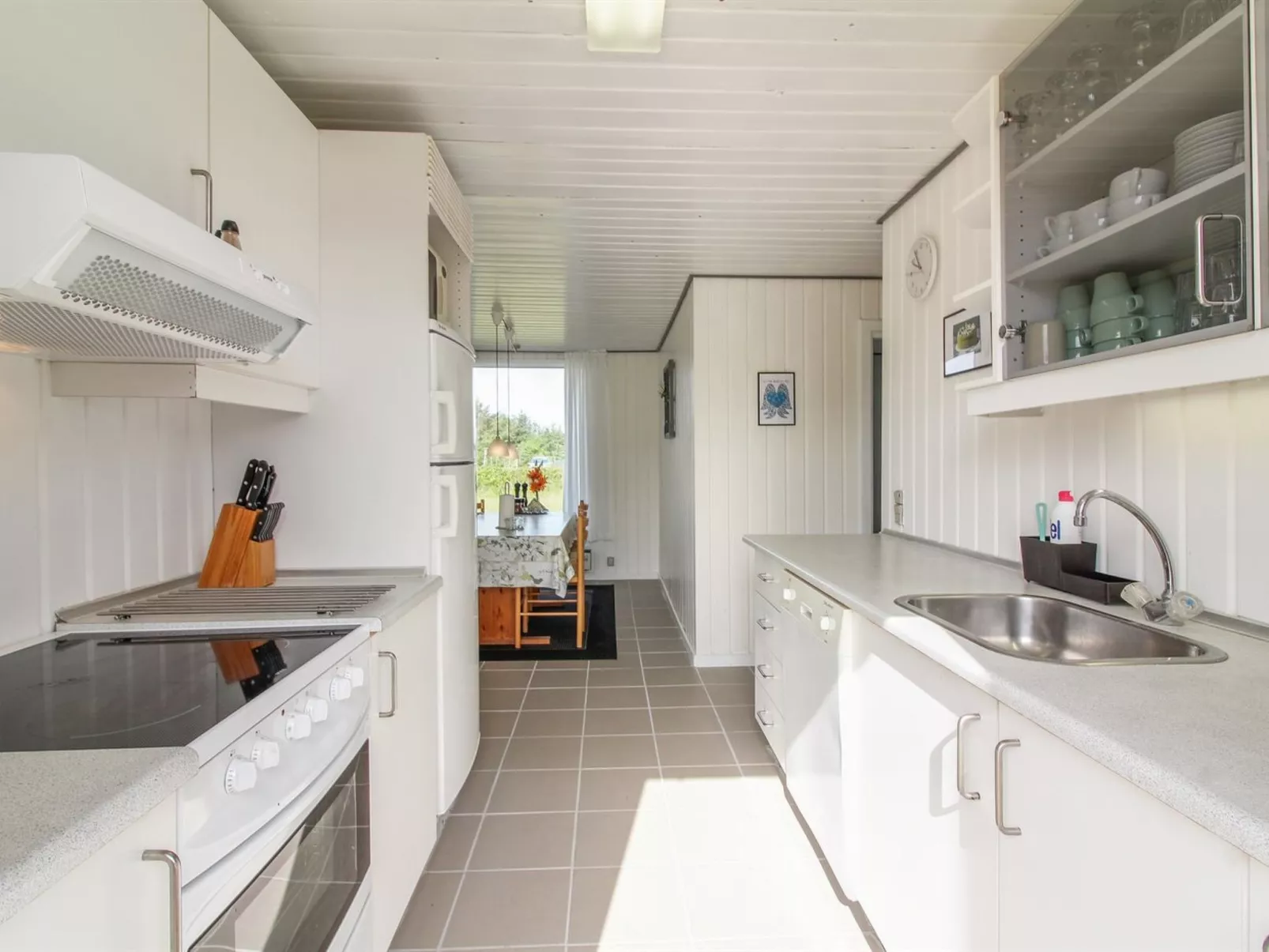"Demus" - 900m from the sea - Inside