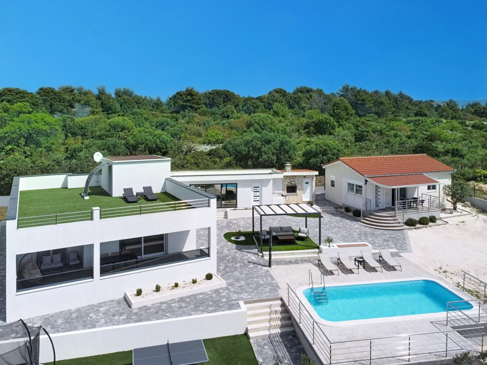 Ria with heated pool - Outside