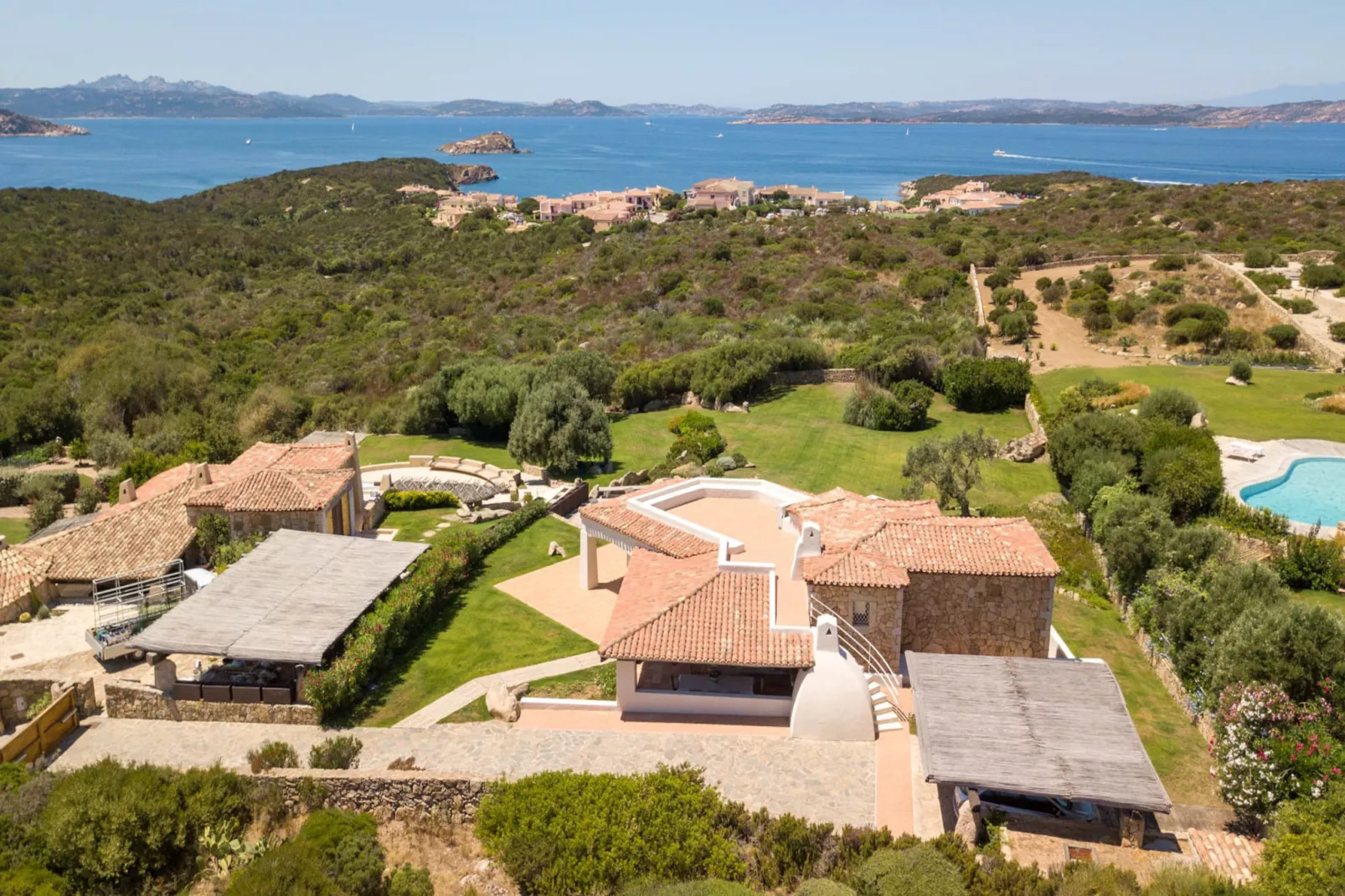 Villa Smeralda Porto Cervo - Exterior in summer