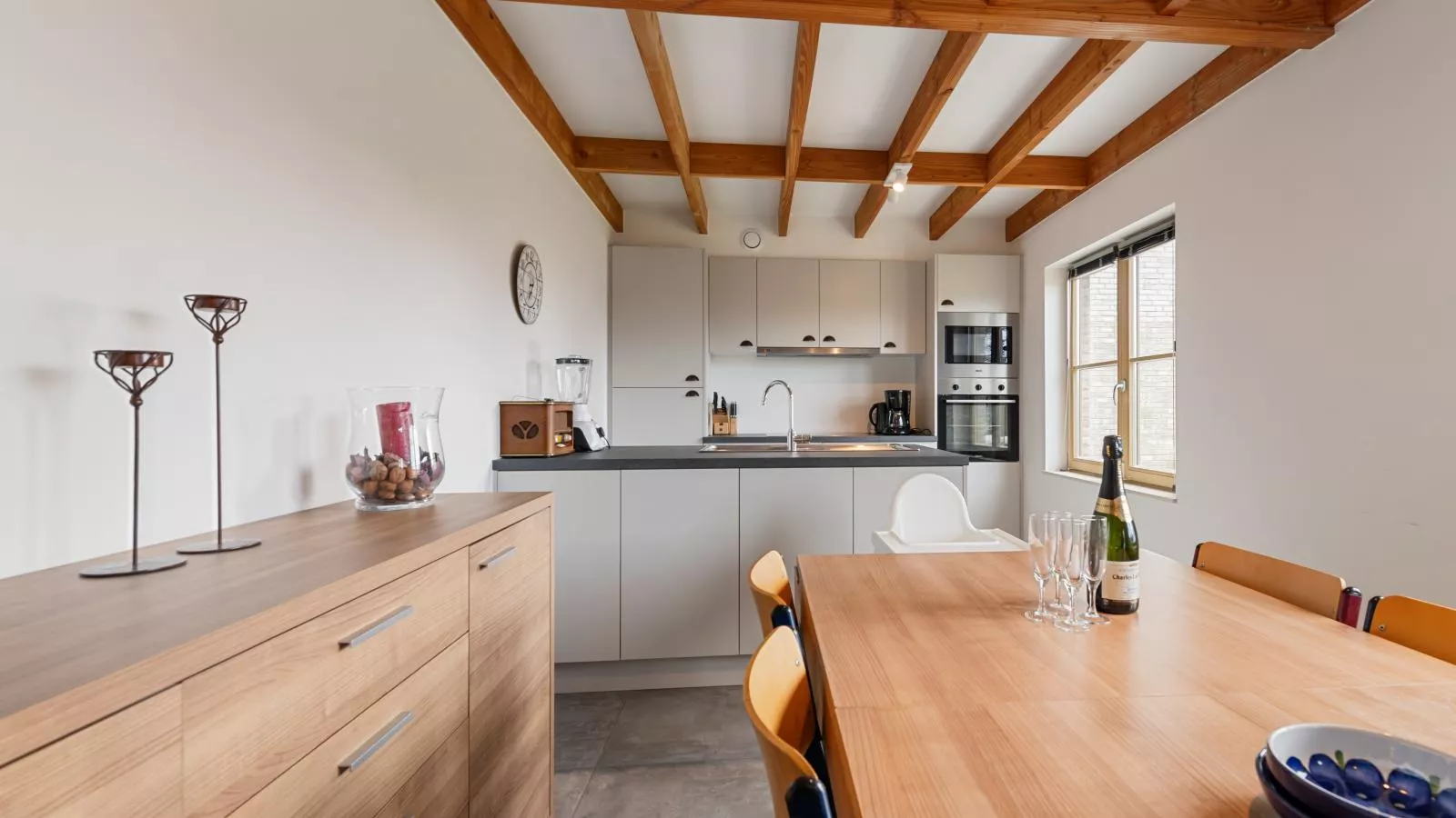 Westhinder I H91 - Kitchen