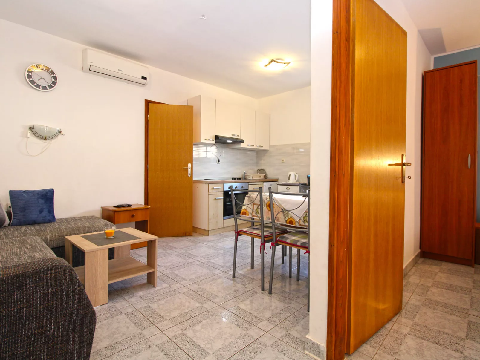 Apartment 768 - Dedans