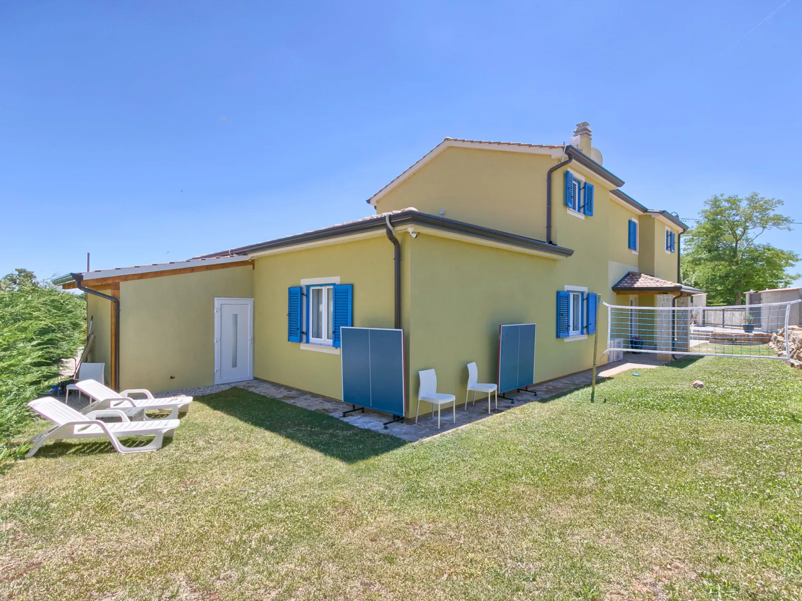Villa 1404 - Draußen