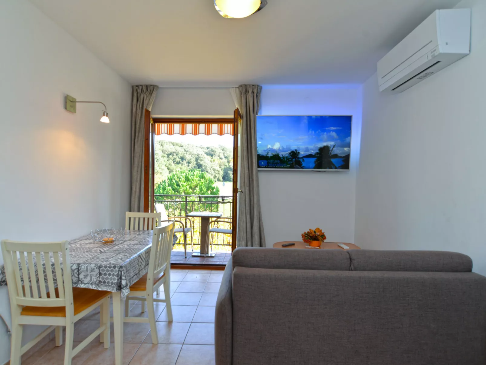 Apartment 1299 - Inside