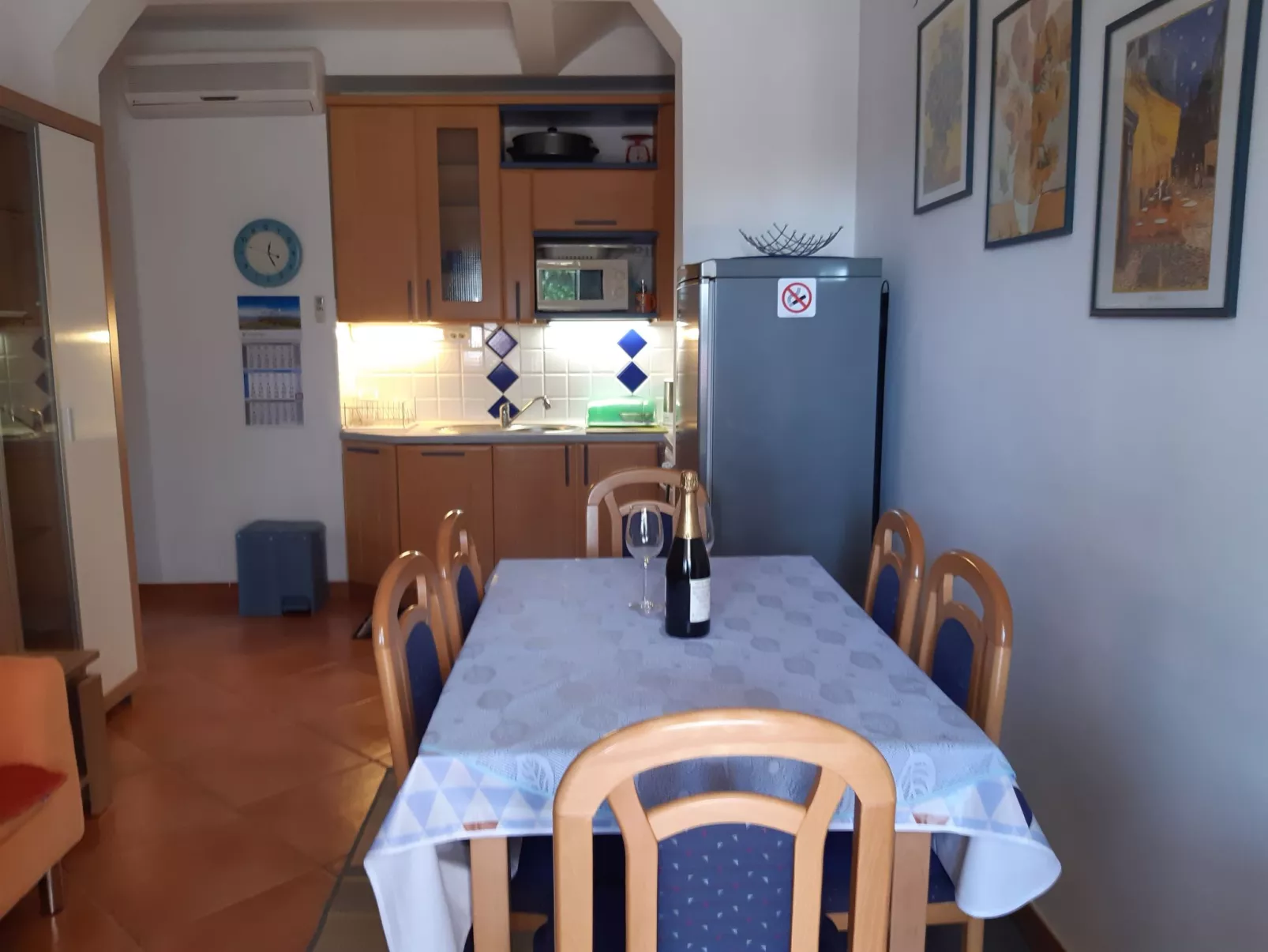 Apartment 676 - Dedans