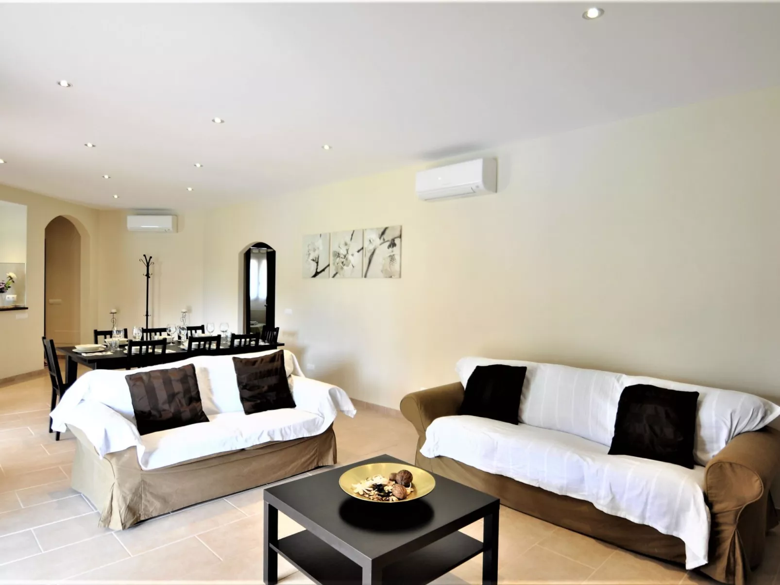 VILLA MONICA en barrio residencial de Cala Pi para 6 personas con piscina priva - Drinnen