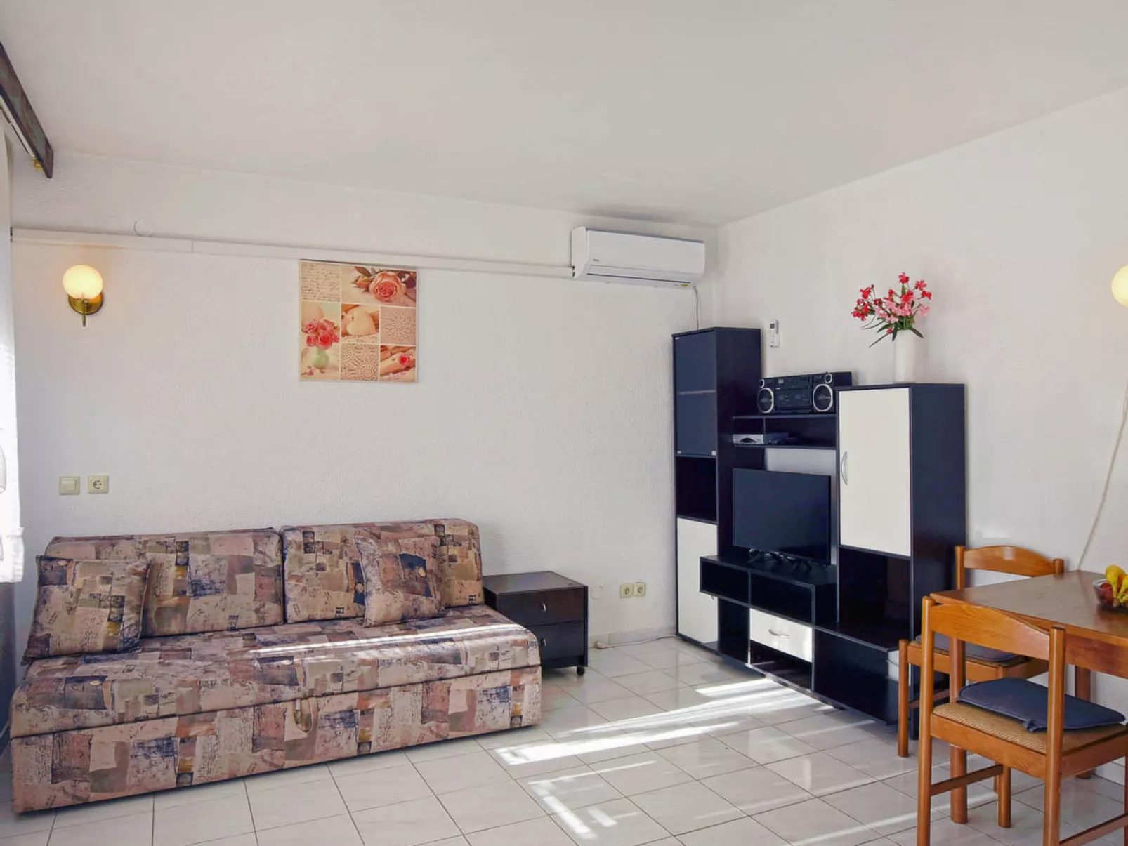 Apartment 343 - Inside