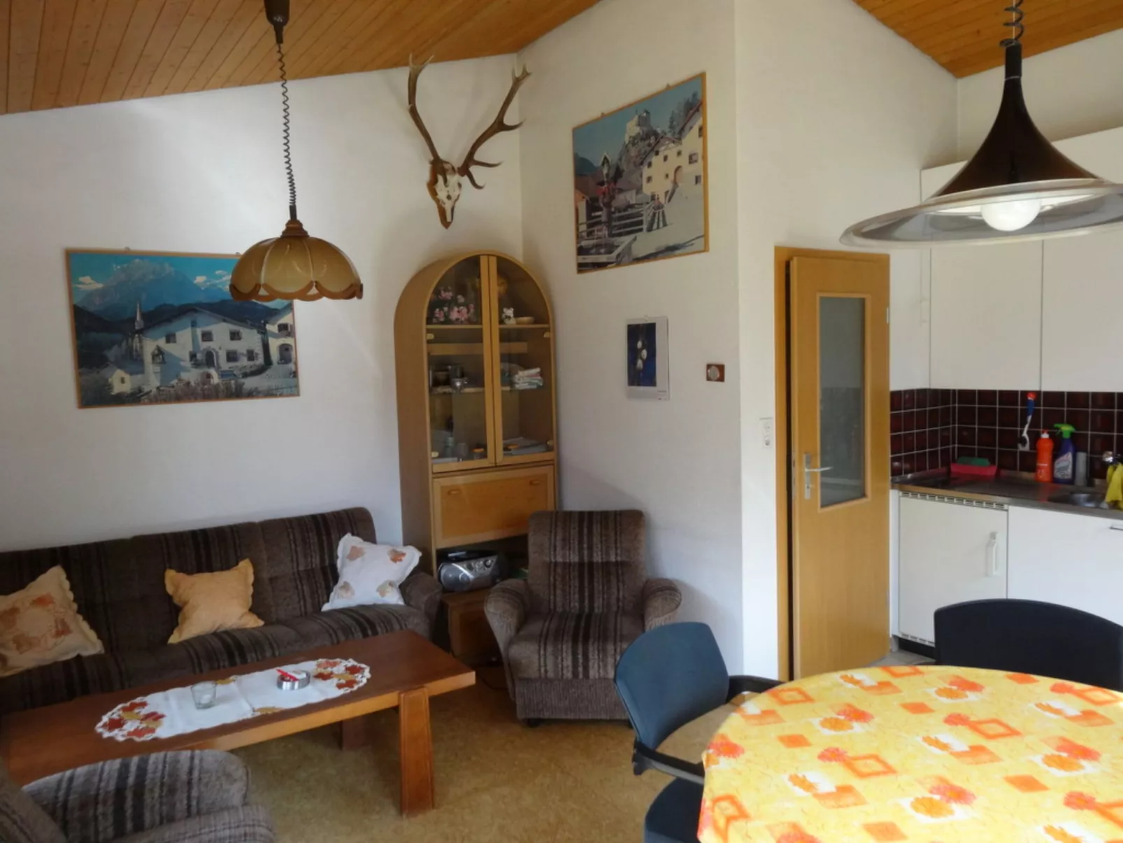 Forsthaus Falkenstein, (Tarasp). - Drinnen