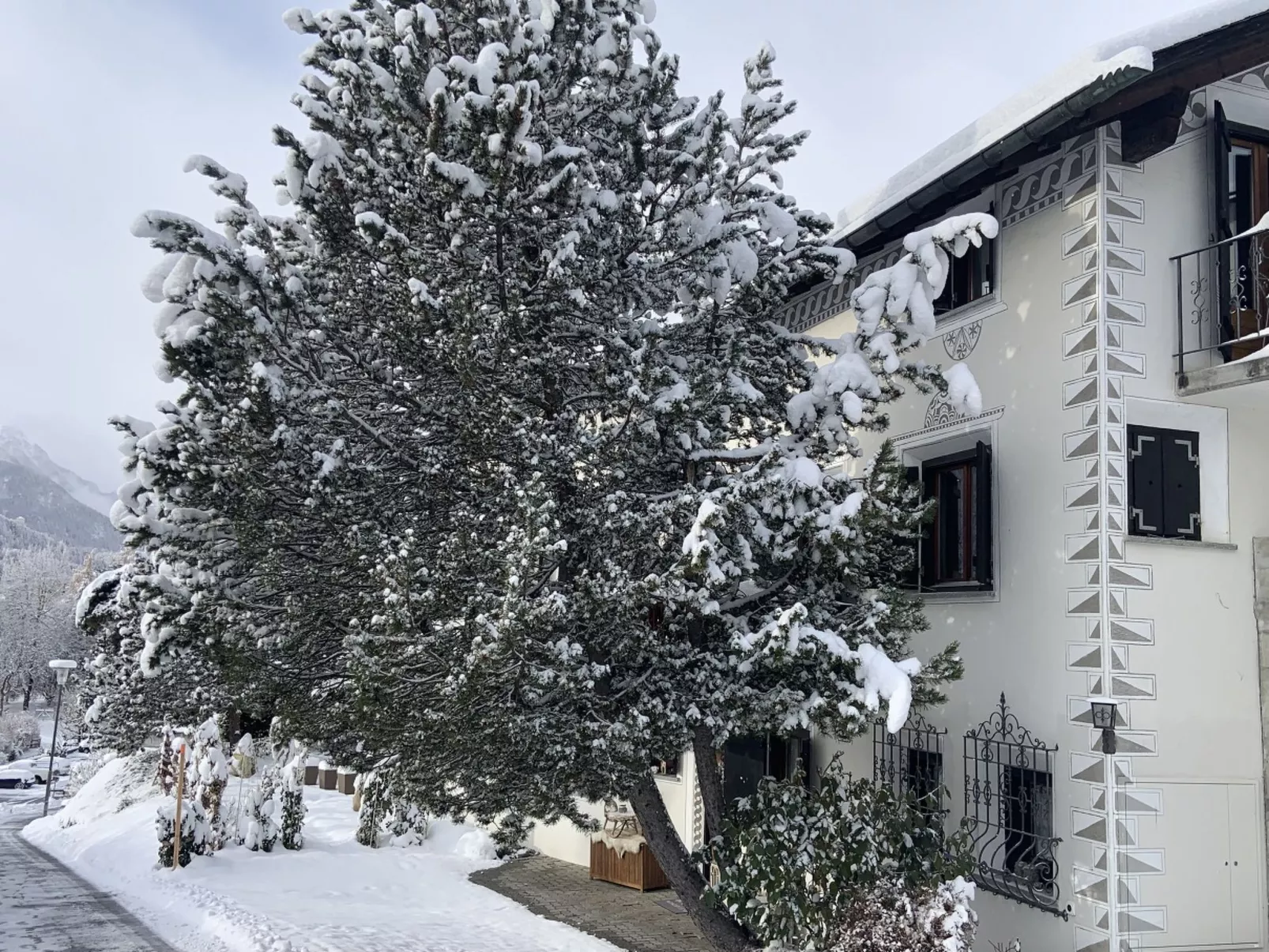 Chasa Tusa 1, (Scuol). - Draußen