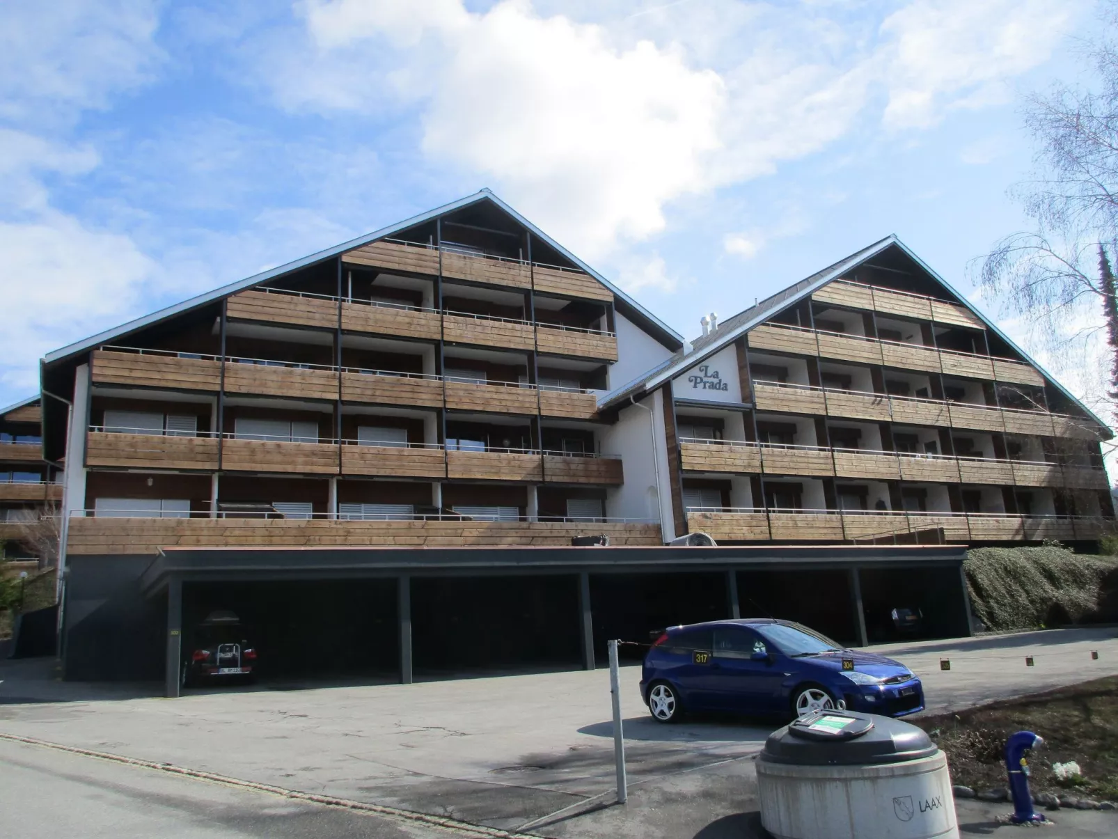 La Prada, (Laax Dorf). 2 Zimmerwohnung - Draußen