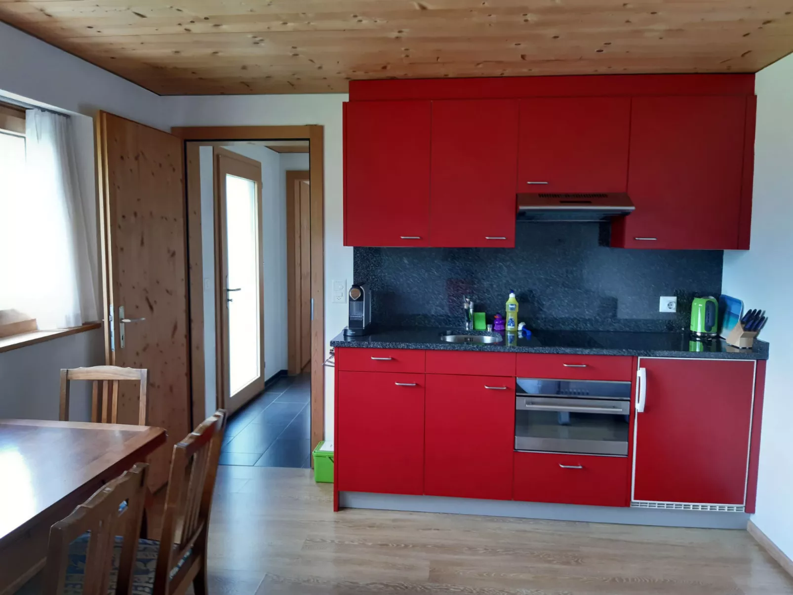 Nisals, Luven, (Luven), 41001B - Drinnen