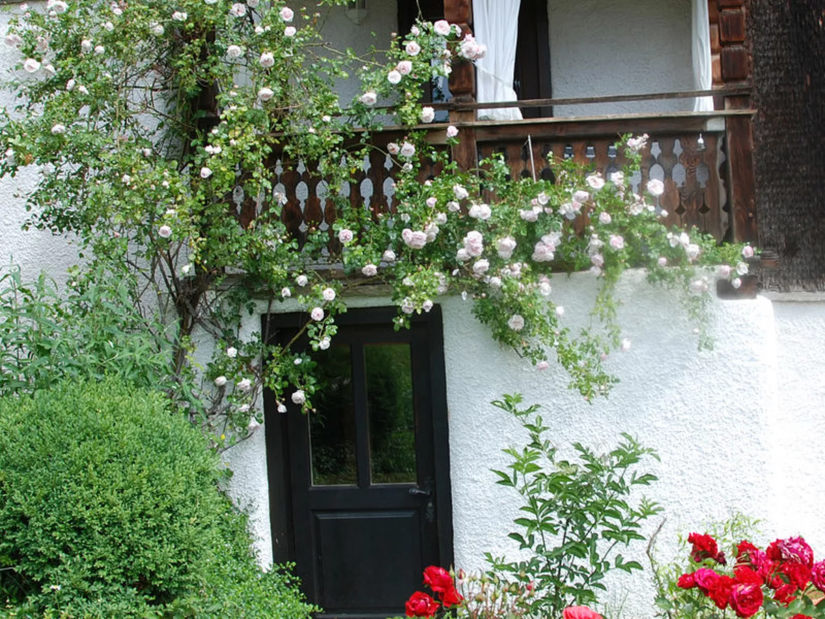 Altes Pfarrhaus, Surcasti, (Surcasti). - Draußen