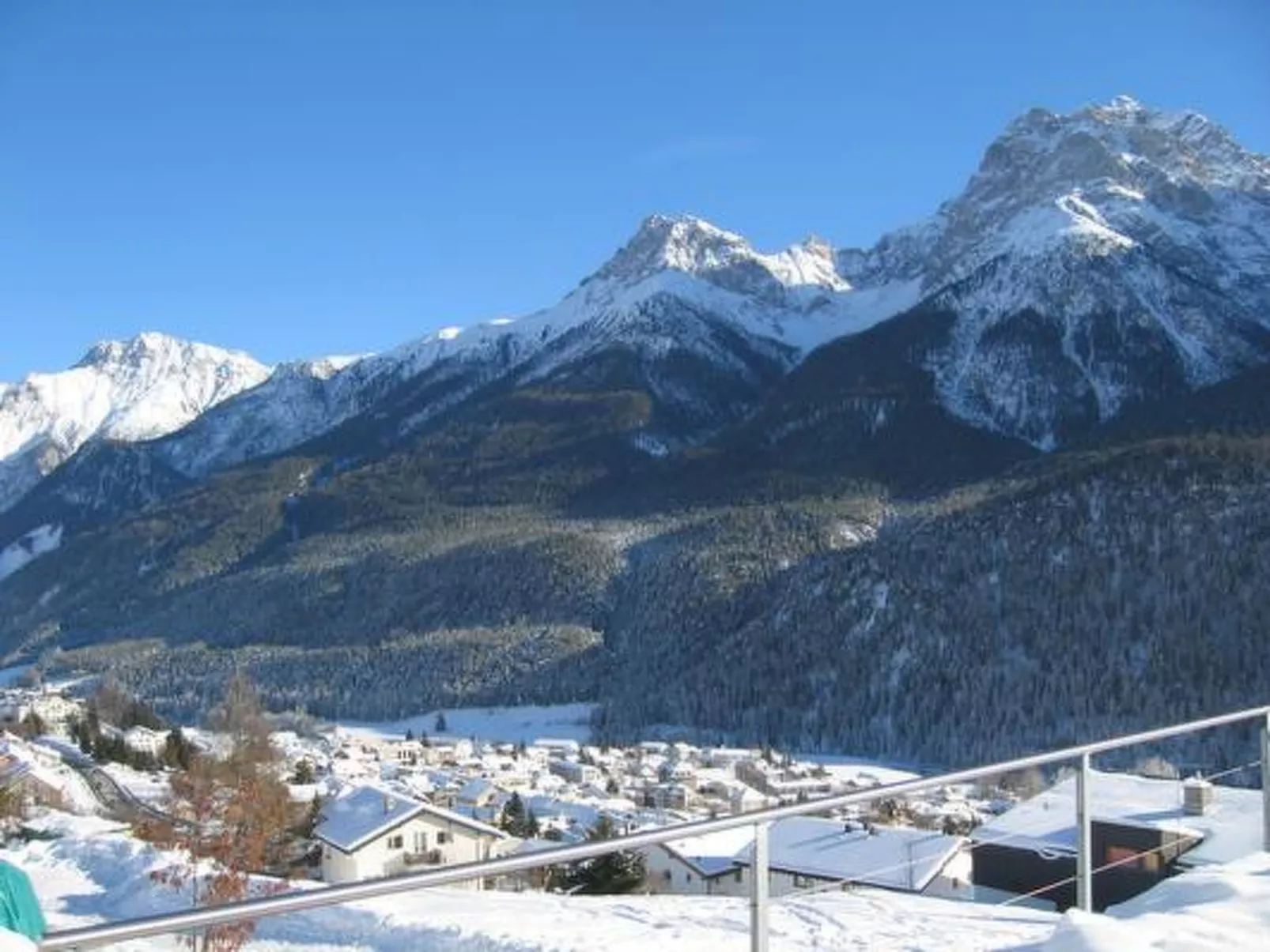 Chasa Surval, (Scuol). - Draußen